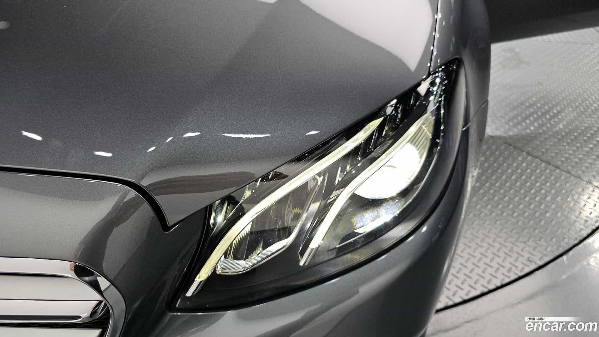 E-Class Mercedes-Benz 2018.2-OUTER-032