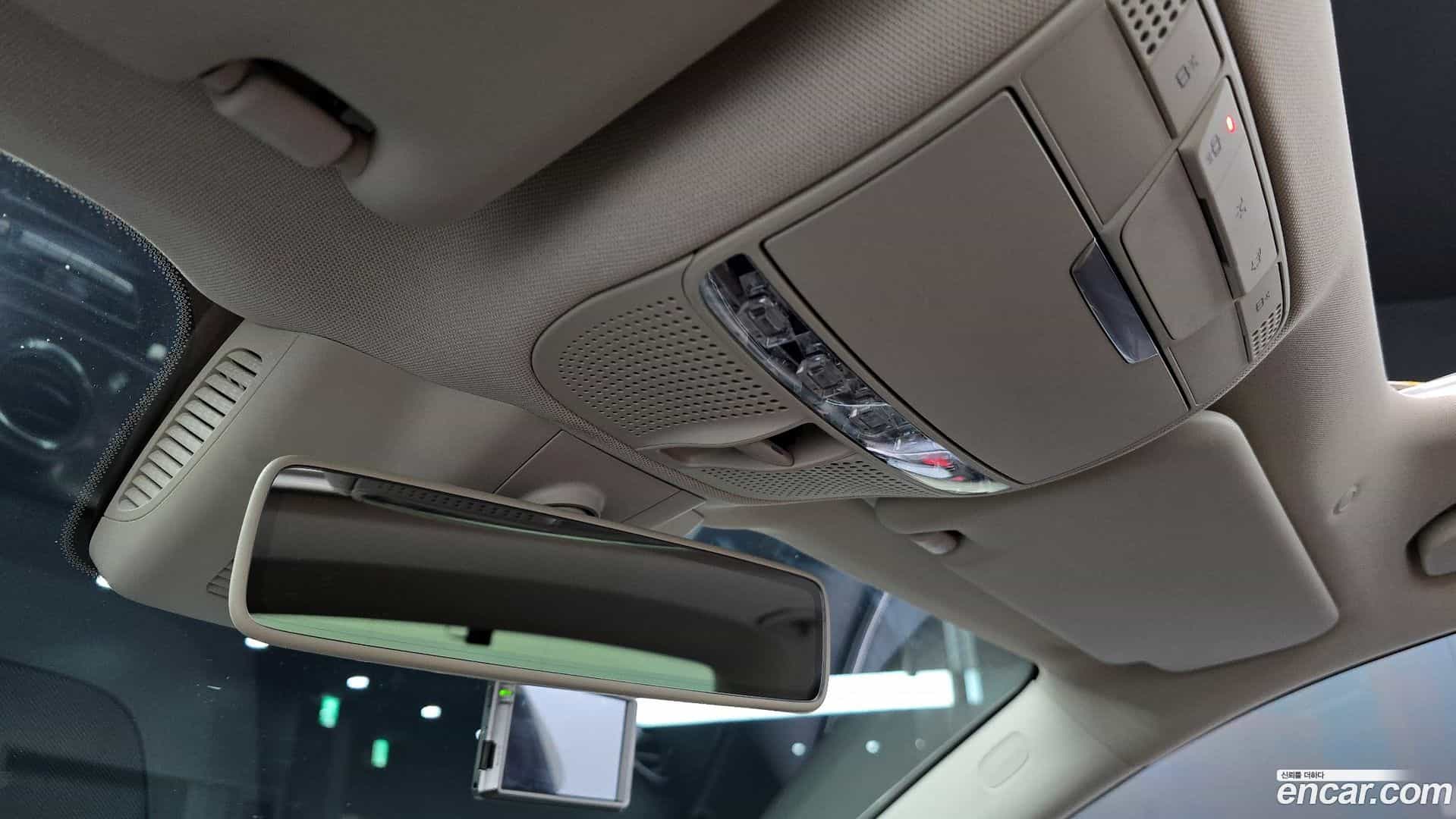 E-Class Mercedes-Benz 2018.2-OPTION-042