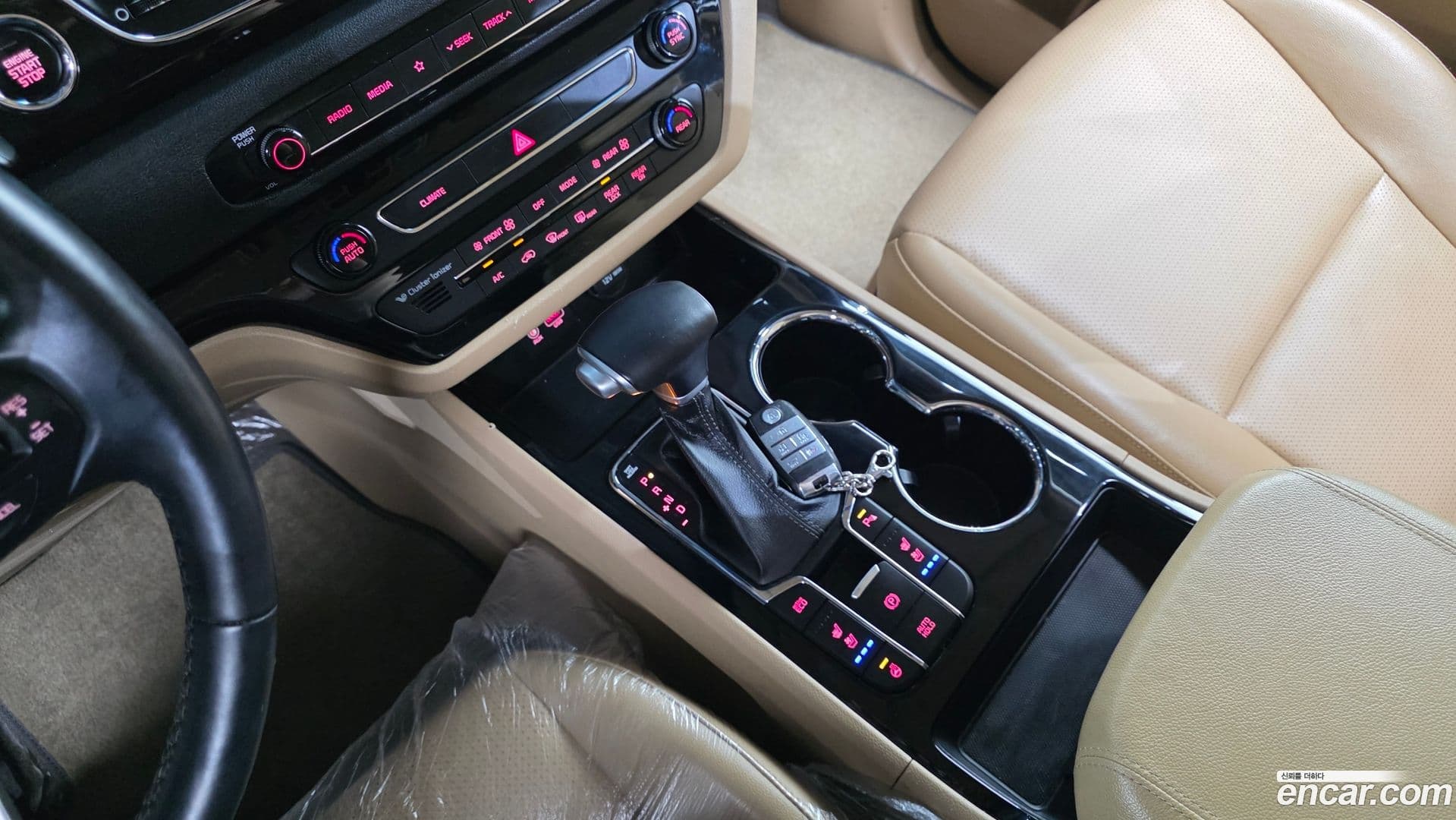 Main__Slider__Photo:Canival Kia 2019.8-8