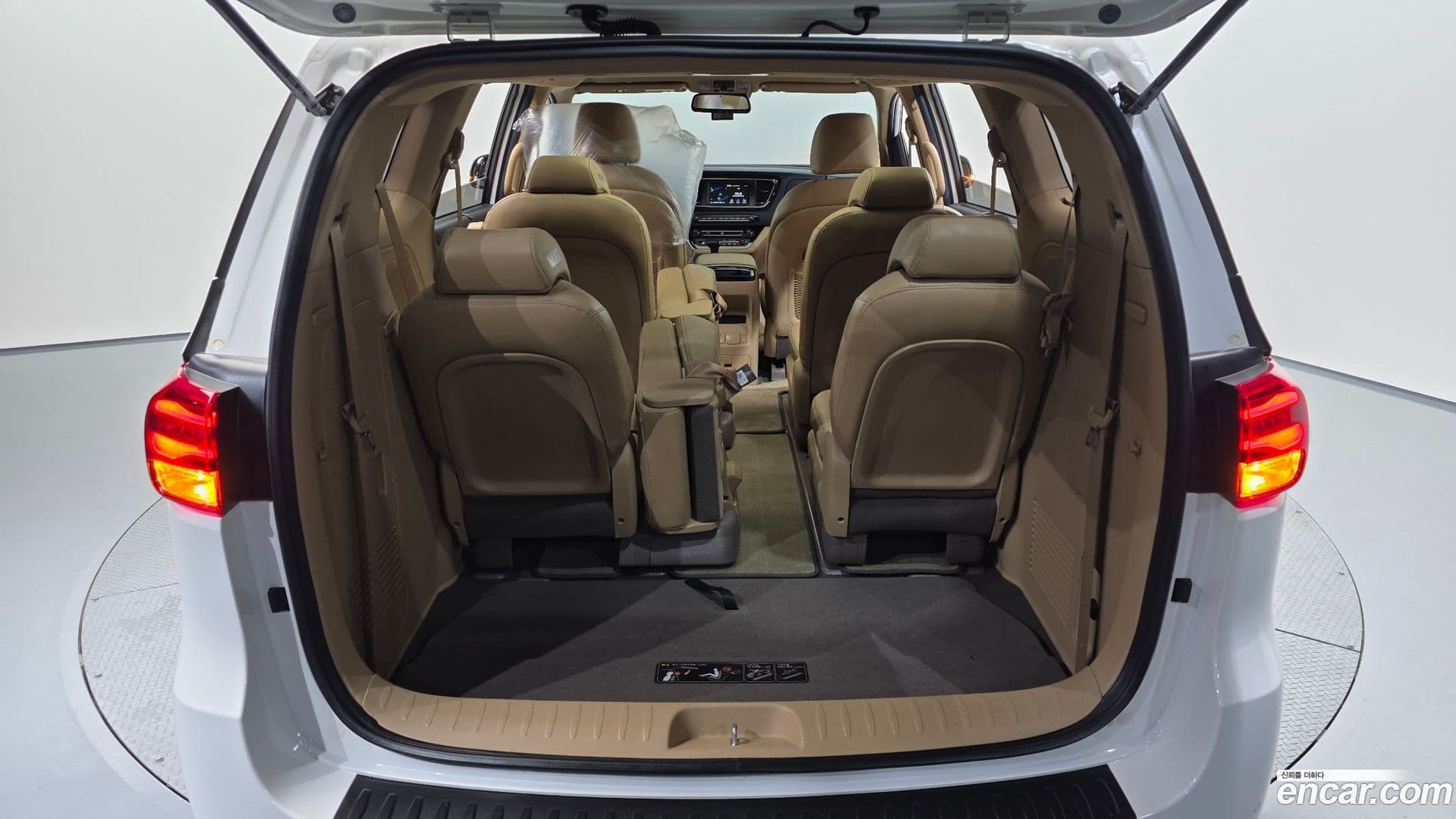 Main__Slider__Photo:Canival Kia 2019.8-19
