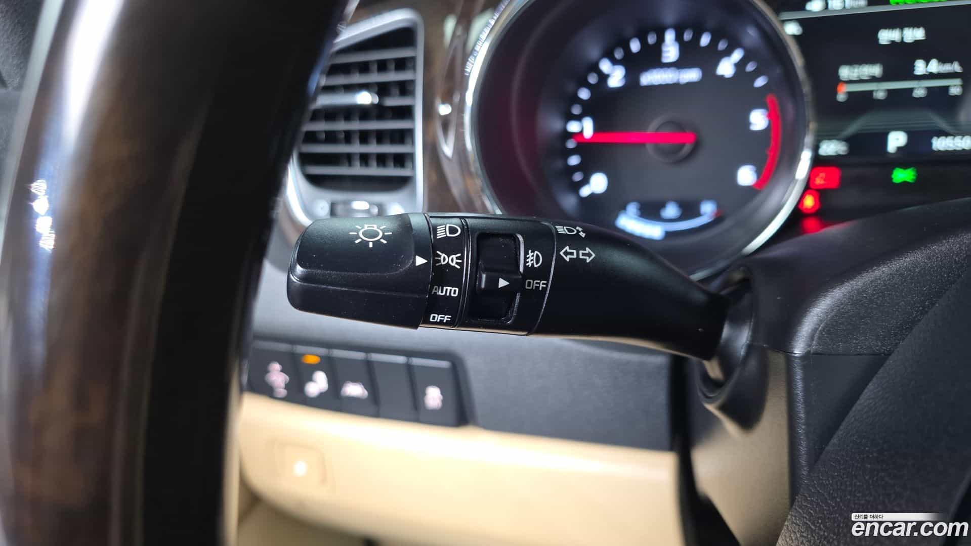 Canival Kia 2019.8-OPTION-047