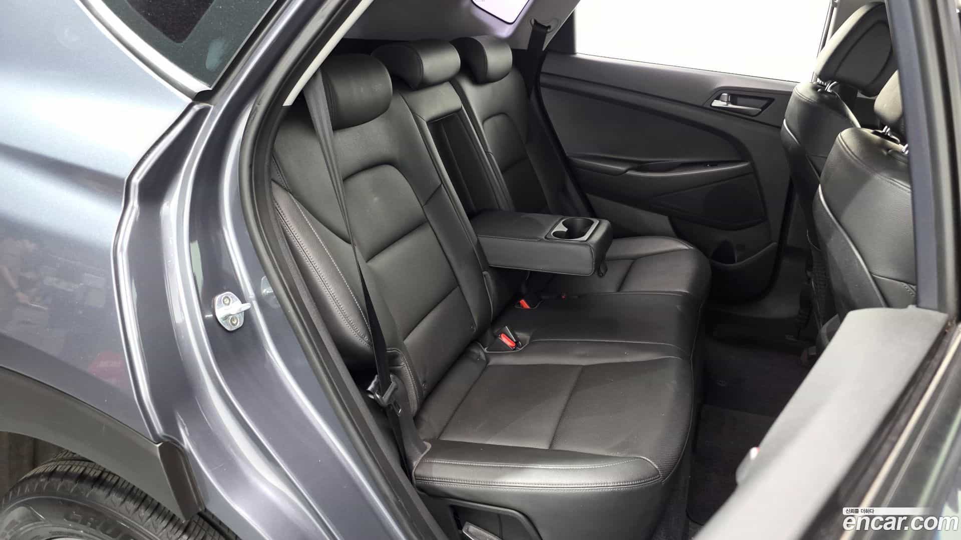 Tucson Hyundai 2017.9-OPTION-015