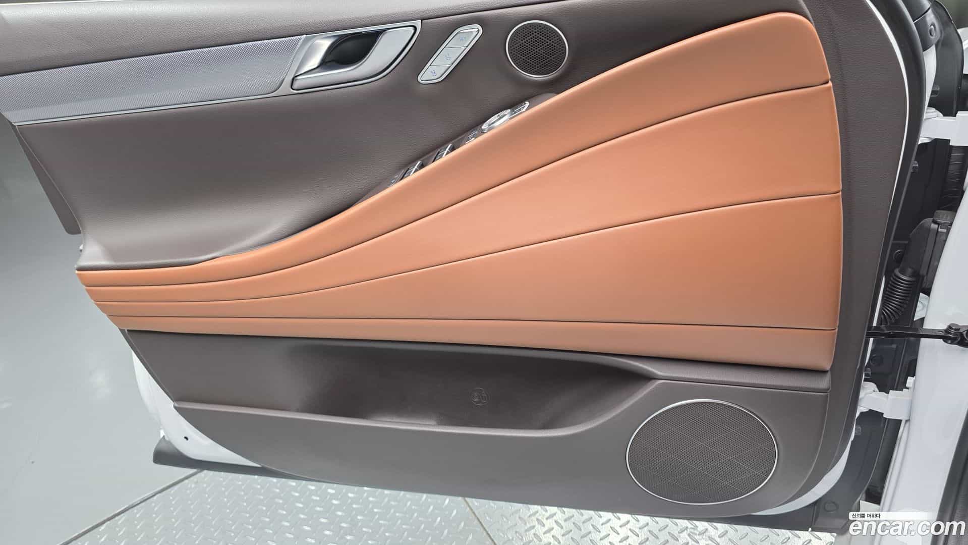 G80 Genesis 2022.6-INNER-034