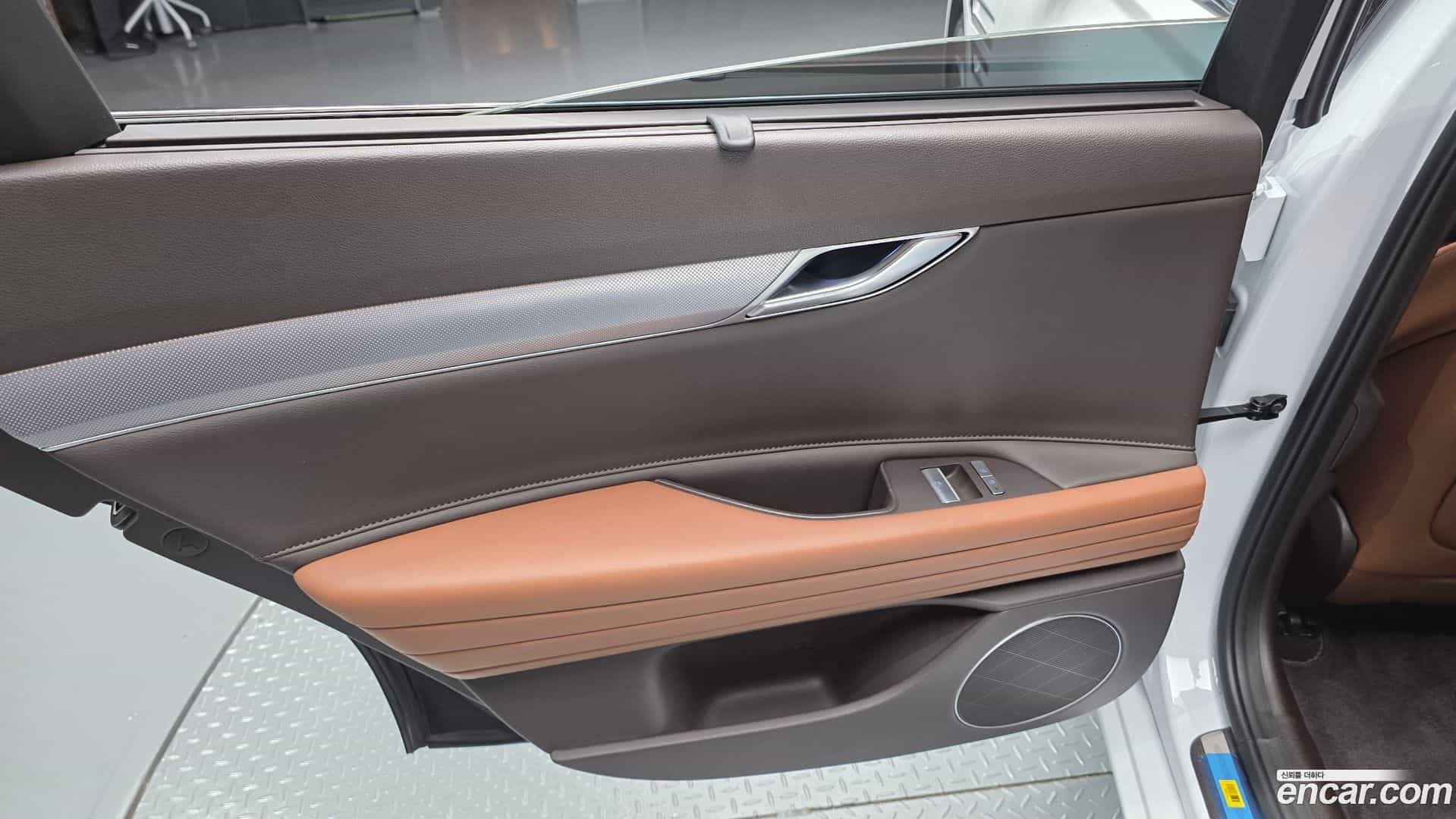 G80 Genesis 2022.6-INNER-035