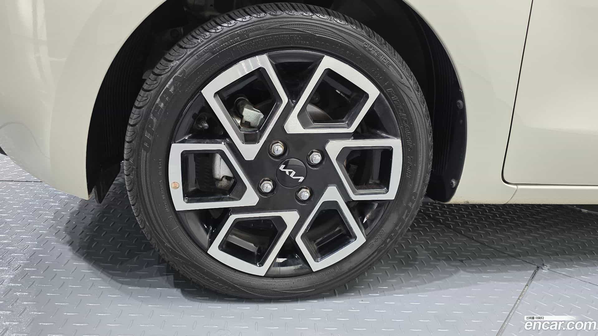 RAY Kia 2023.1-OUTER-005