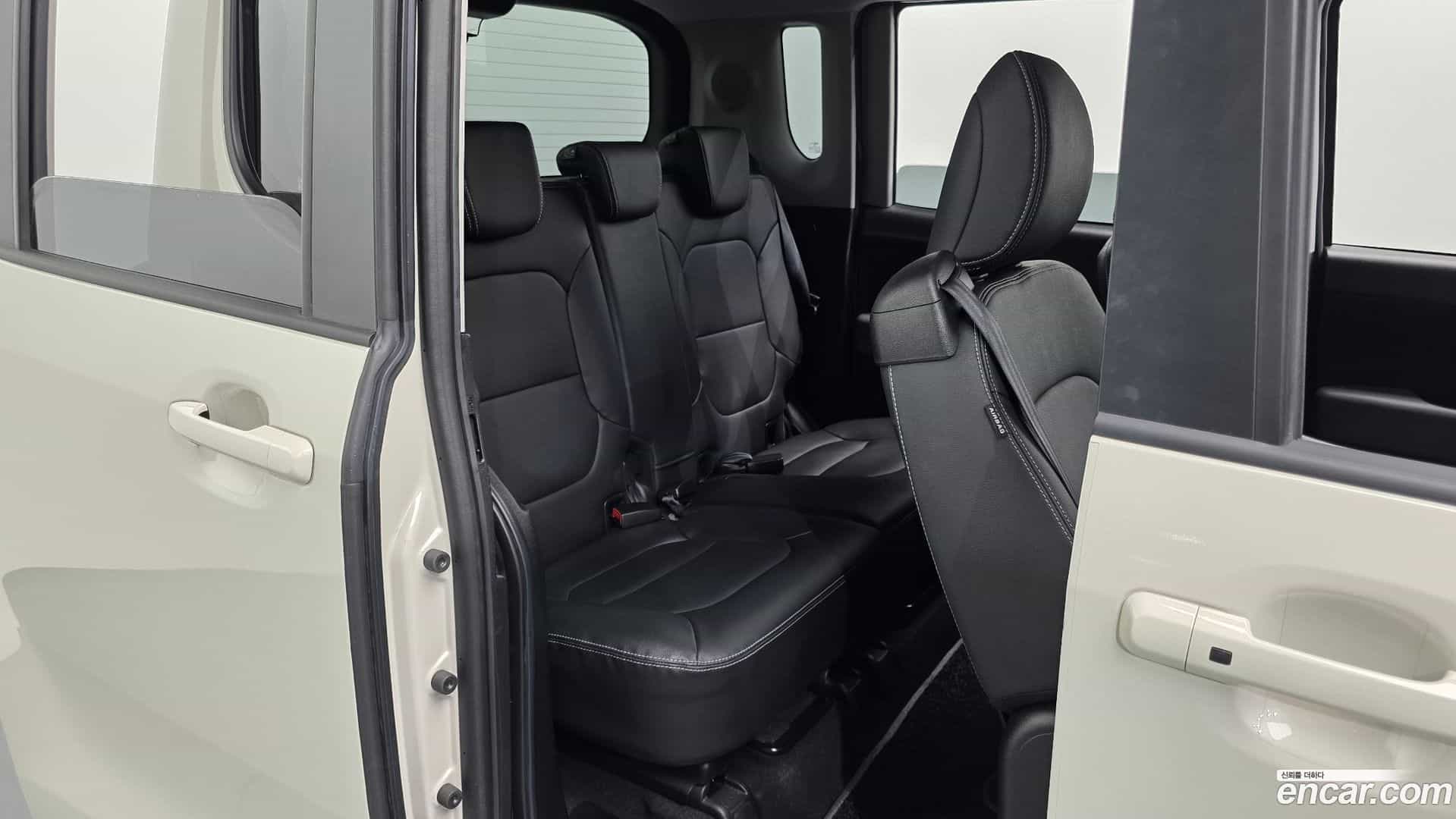RAY Kia 2023.1-INNER-036