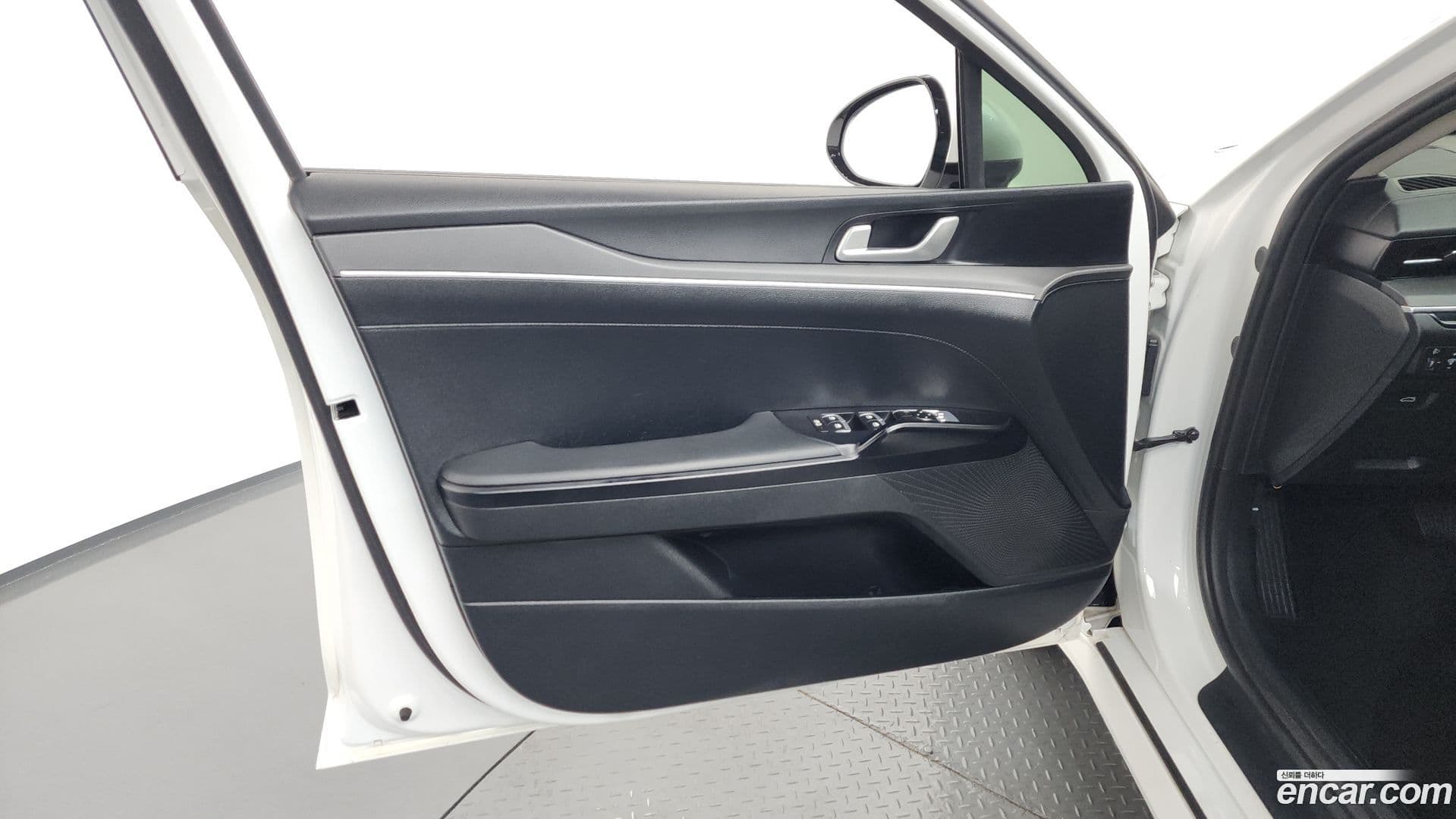 Main__Slider__Photo:K5 Kia 2024.1-23