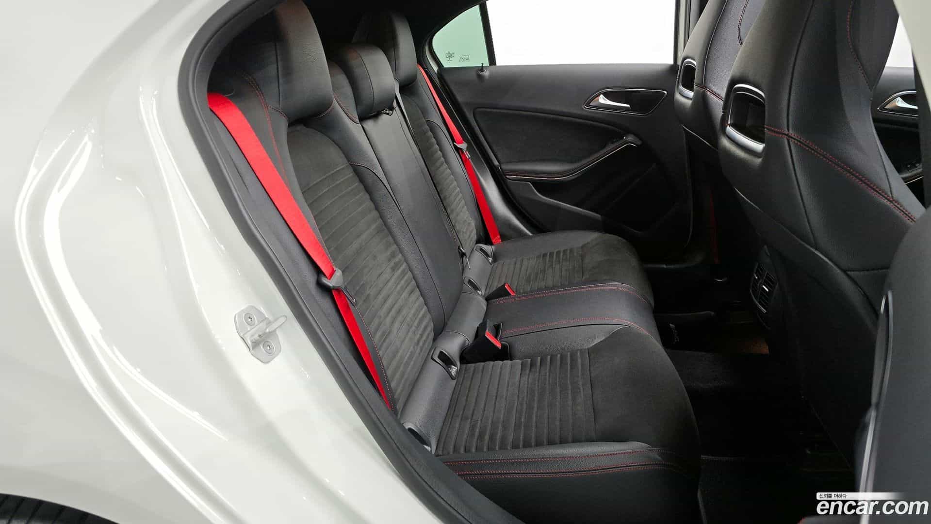 A-Class Mercedes-Benz 2017.0-OPTION-015