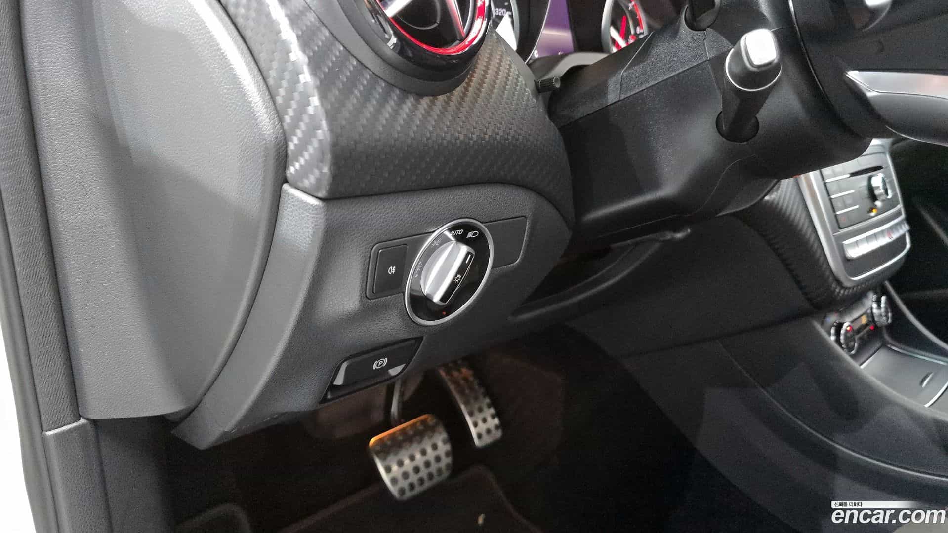A-Class Mercedes-Benz 2017.0-OPTION-022