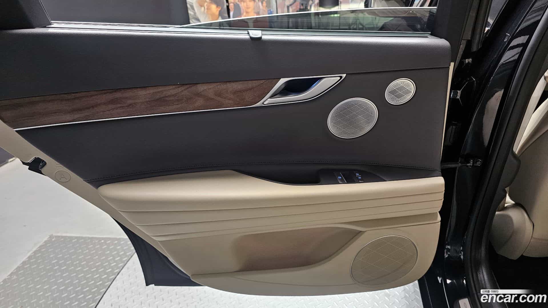 G80 Genesis 2022.9-INNER-035