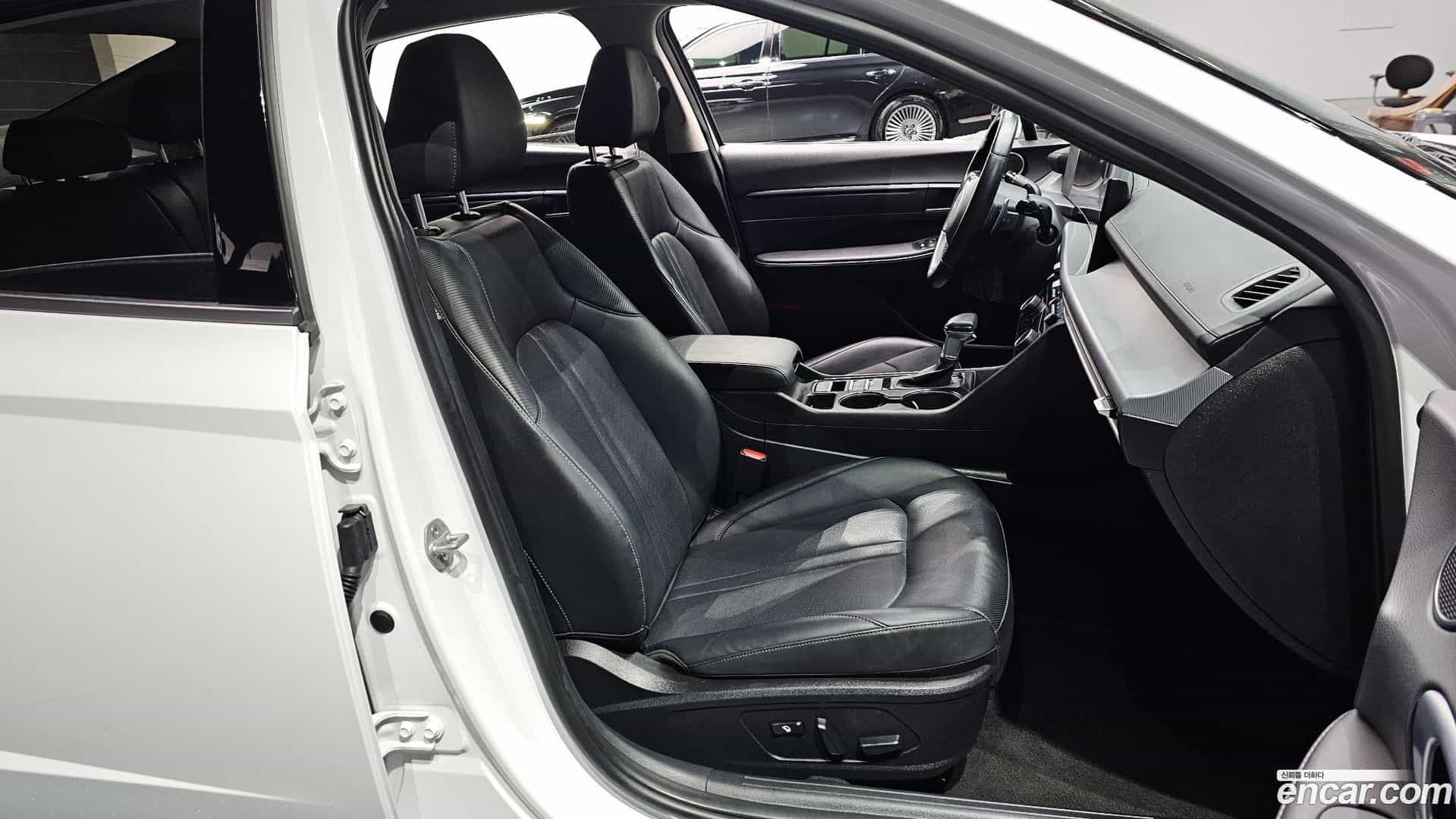 Sonata Hyundai 2023.6-INNER-010