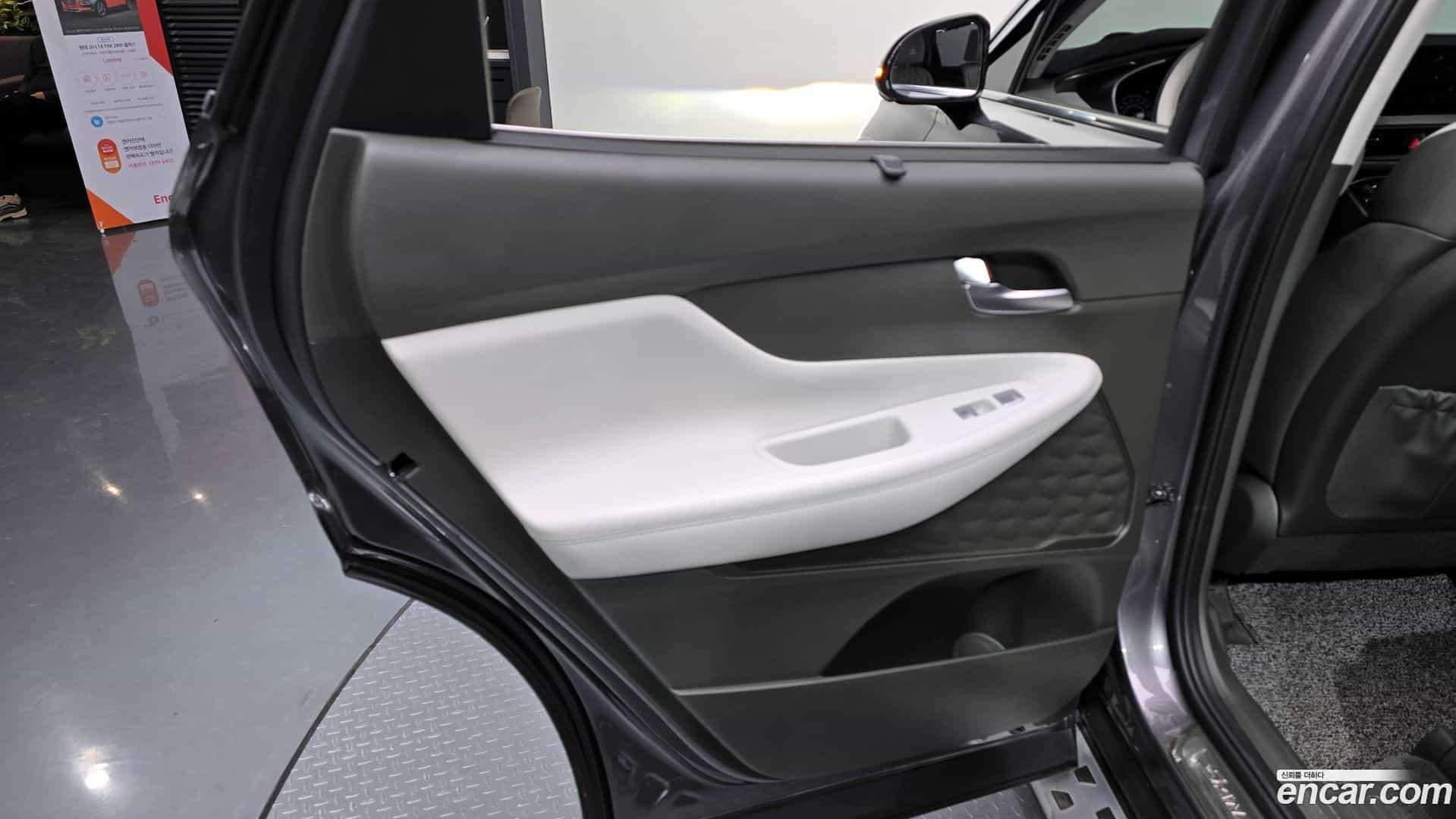 Santafe Hyundai 2023.2-INNER-035