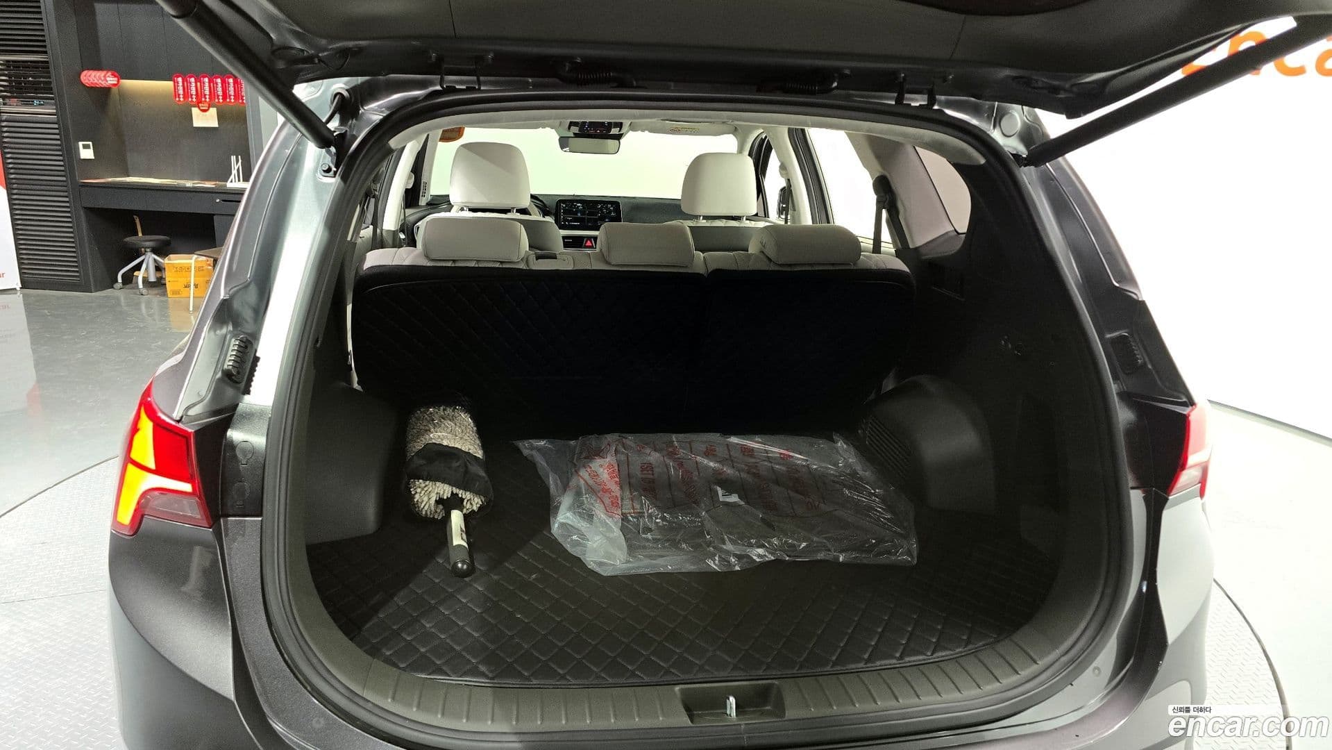Main__Slider__Photo:Santafe Hyundai 2023.2-31