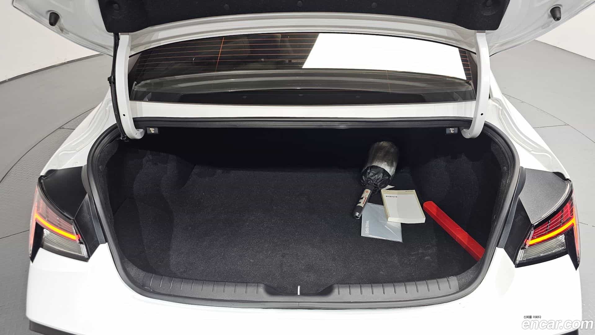 AVANTE Hyundai 2023.6-OPTION-024