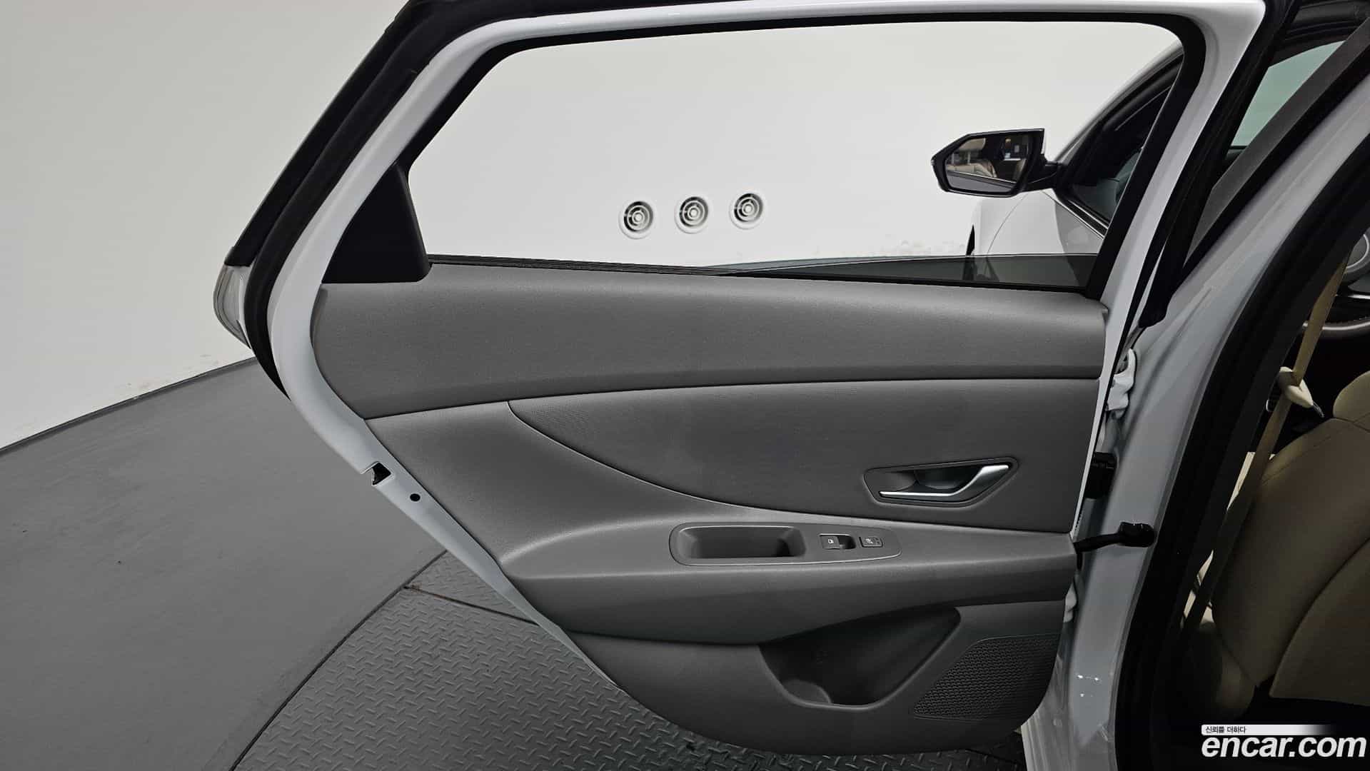 AVANTE Hyundai 2023.6-INNER-035