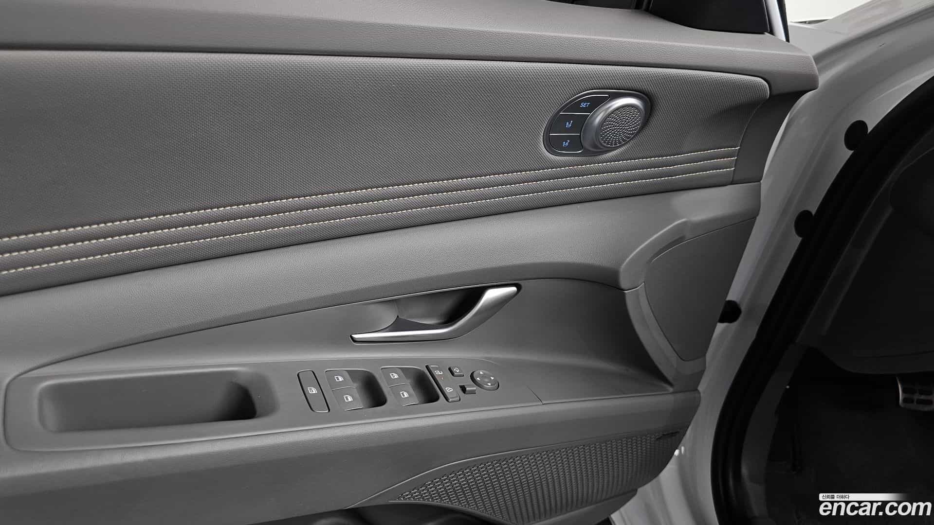 AVANTE Hyundai 2023.6-OPTION-045