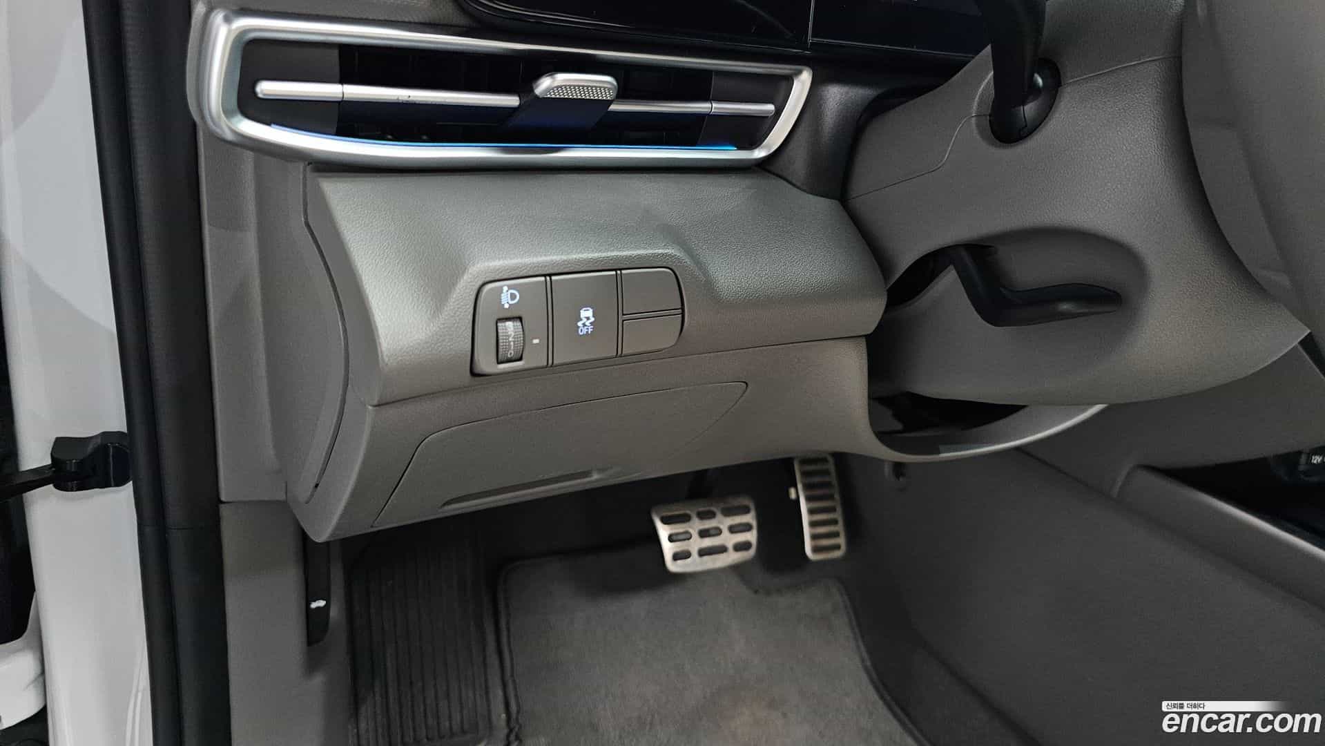 AVANTE Hyundai 2023.6-OPTION-048