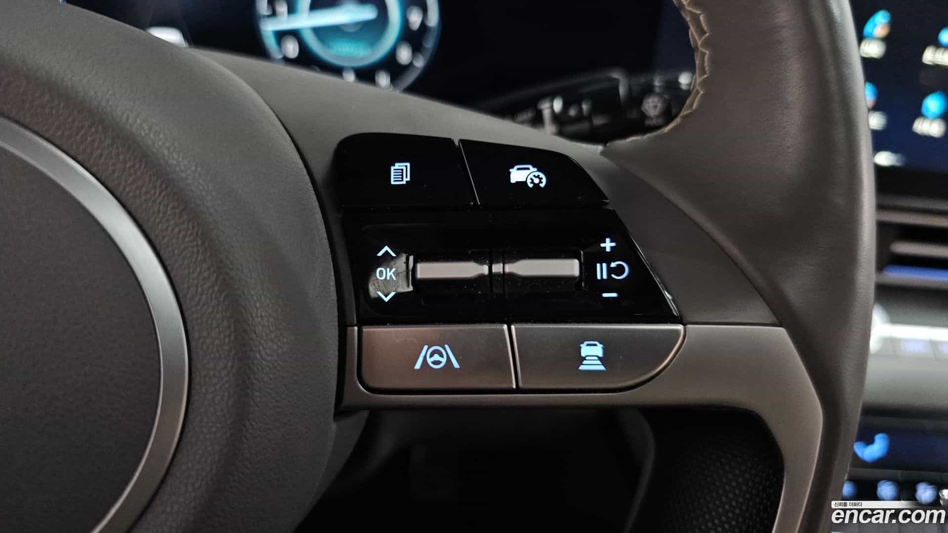 AVANTE Hyundai 2023.6-OPTION-049