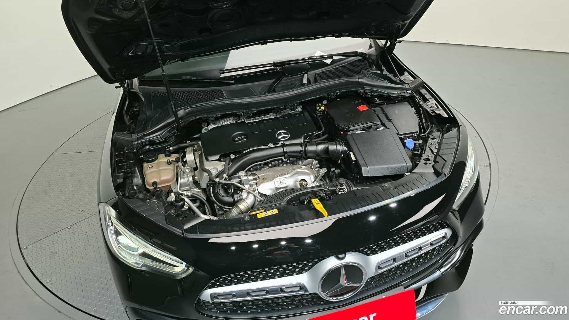 GLA-Class Mercedes-Benz 2021.4-OUTER-006