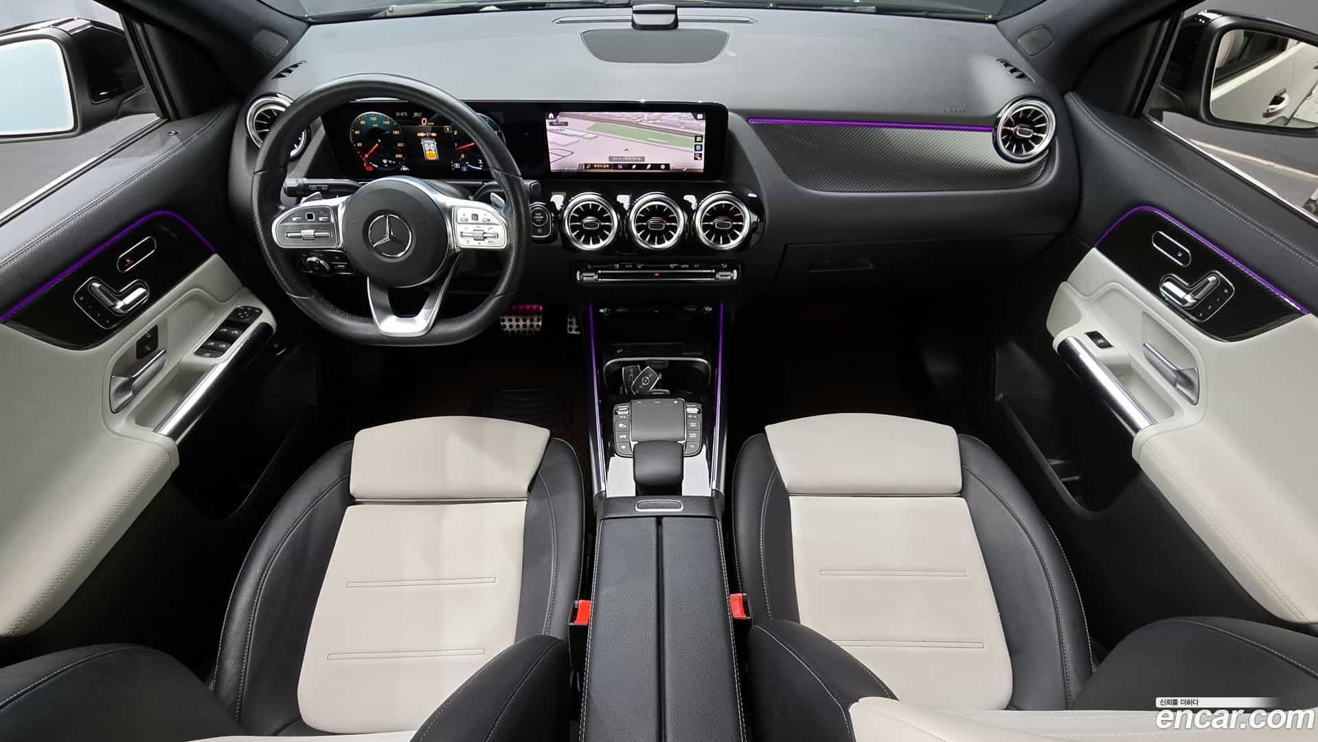 GLA-Class Mercedes-Benz 2021.4-INNER-007