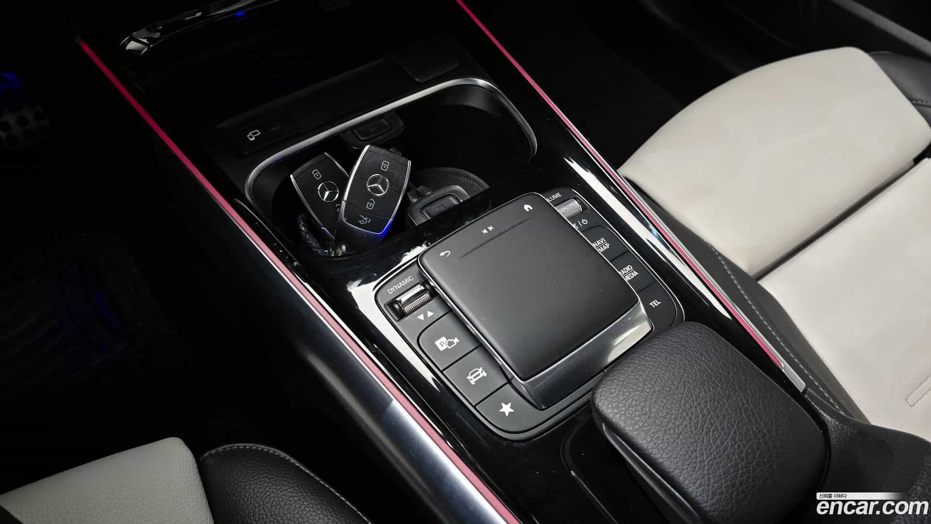GLA-Class Mercedes-Benz 2021.4-OPTION-023