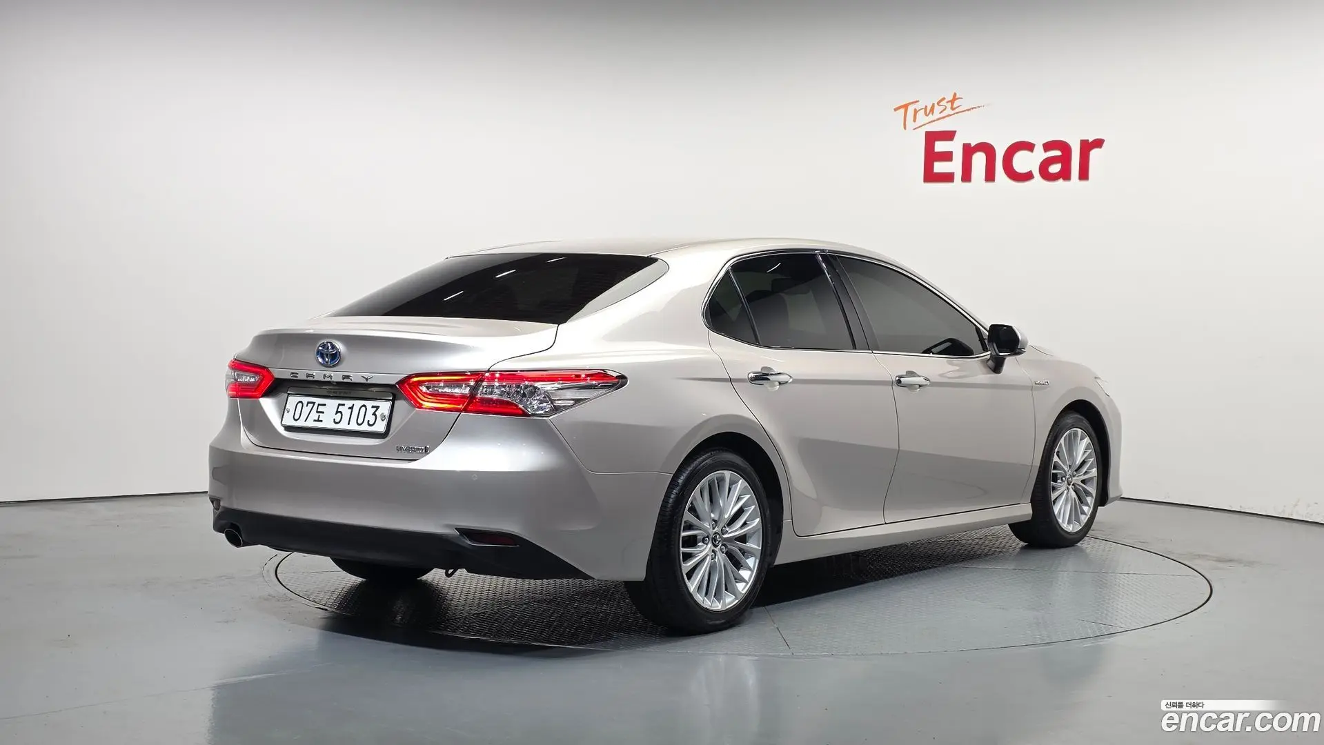 Main__Slider__Photo:Camry Toyota 2018.3-1