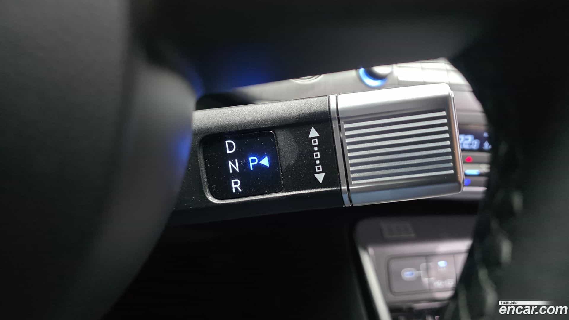 Kona Hyundai 2023.6-INNER-009