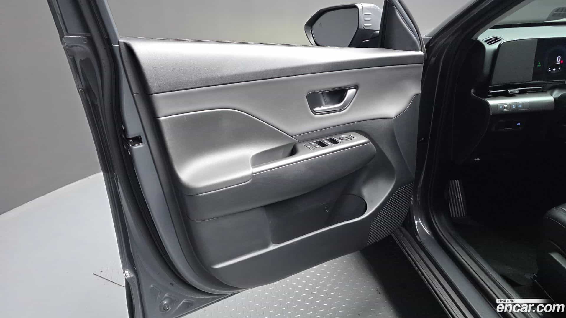 Kona Hyundai 2023.6-INNER-034