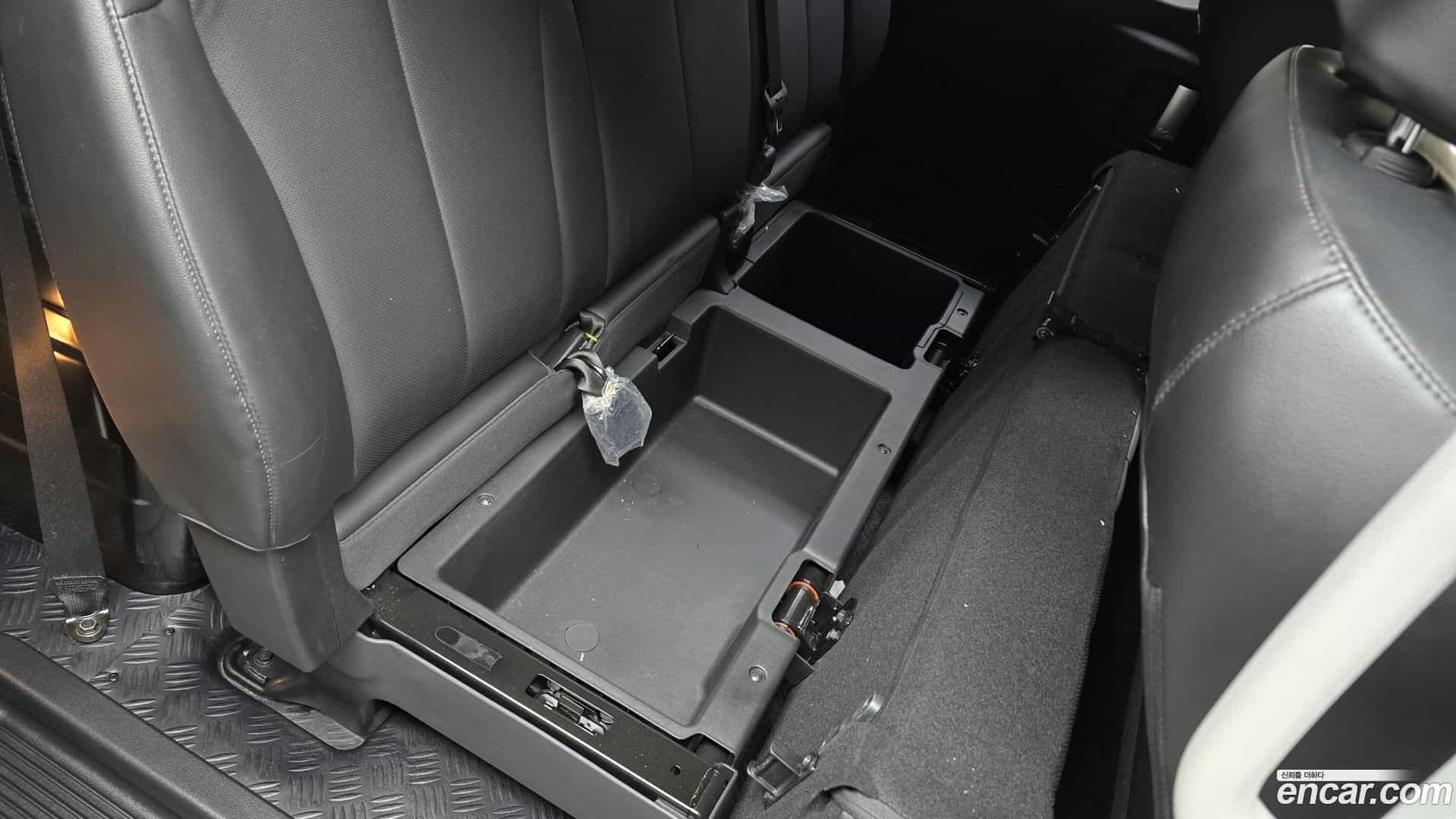 Staria Hyundai 2022.1-OPTION-016