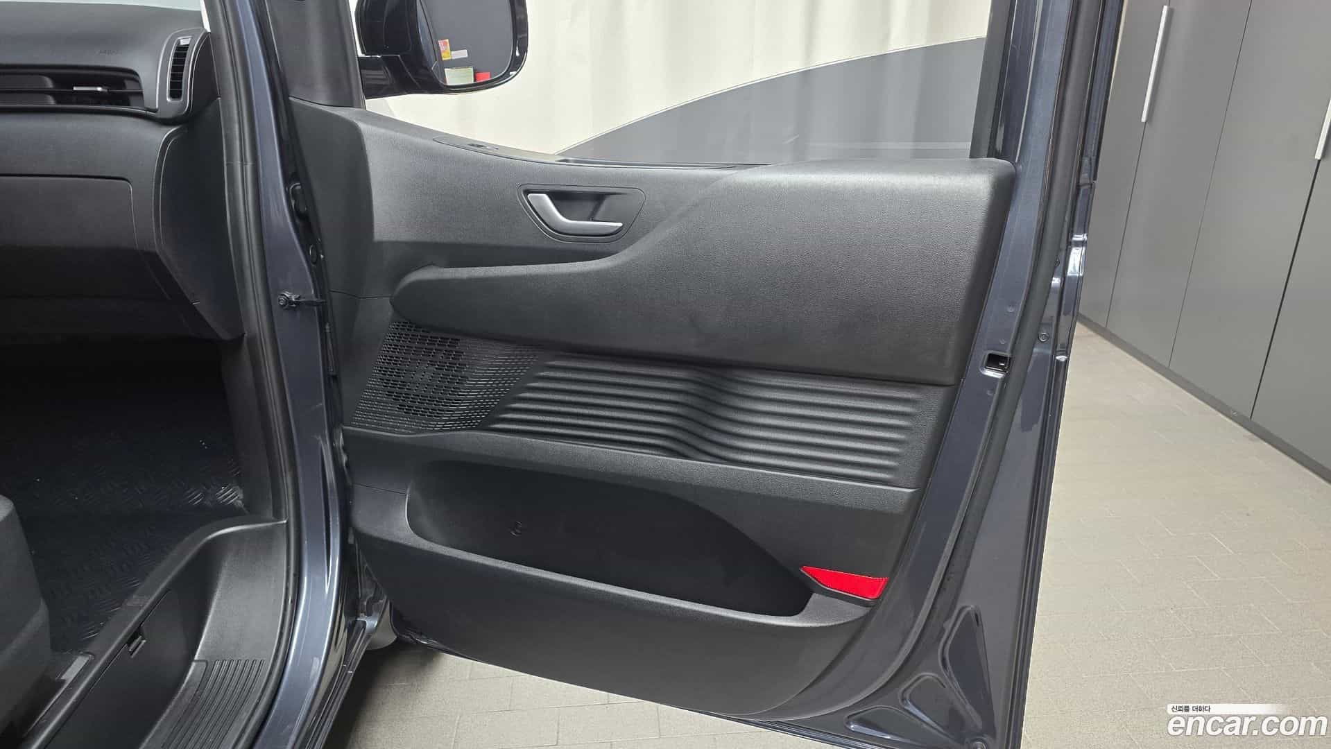 Staria Hyundai 2022.1-INNER-035