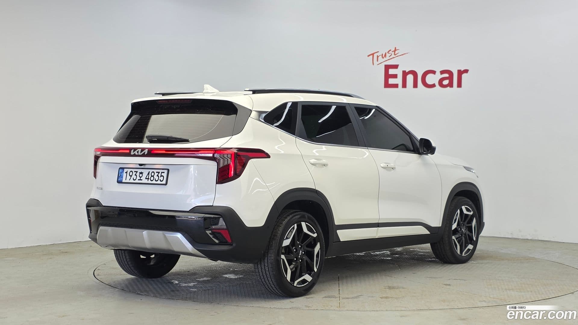 Main__Slider__Photo:Seltos Kia 2022.9-1