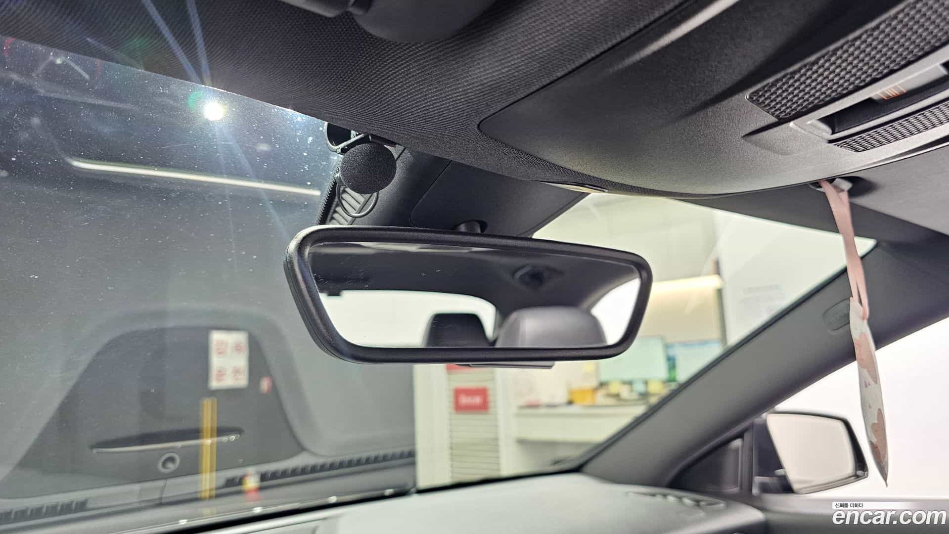 CLA-Class Mercedes-Benz 2018.4-OPTION-041