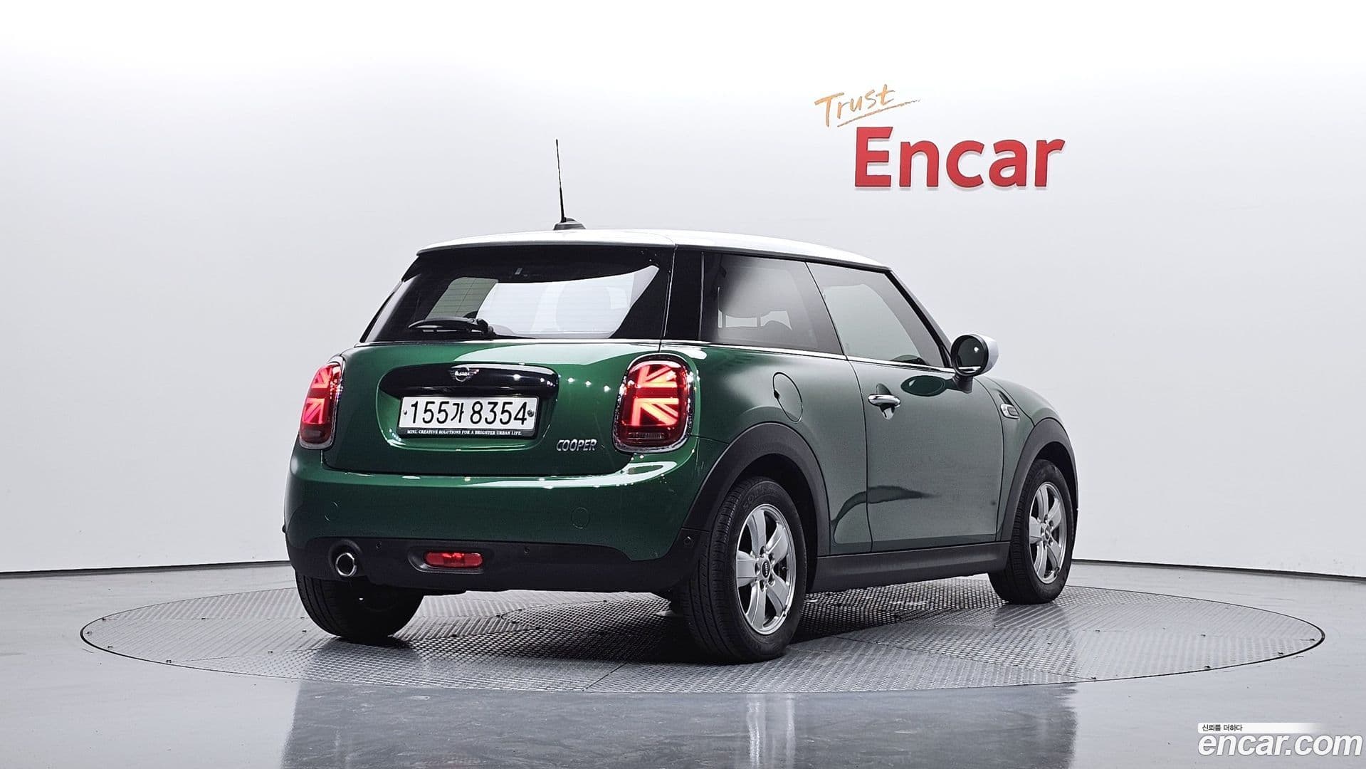 Main__Slider__Photo:Cooper Mini 2020.4-1