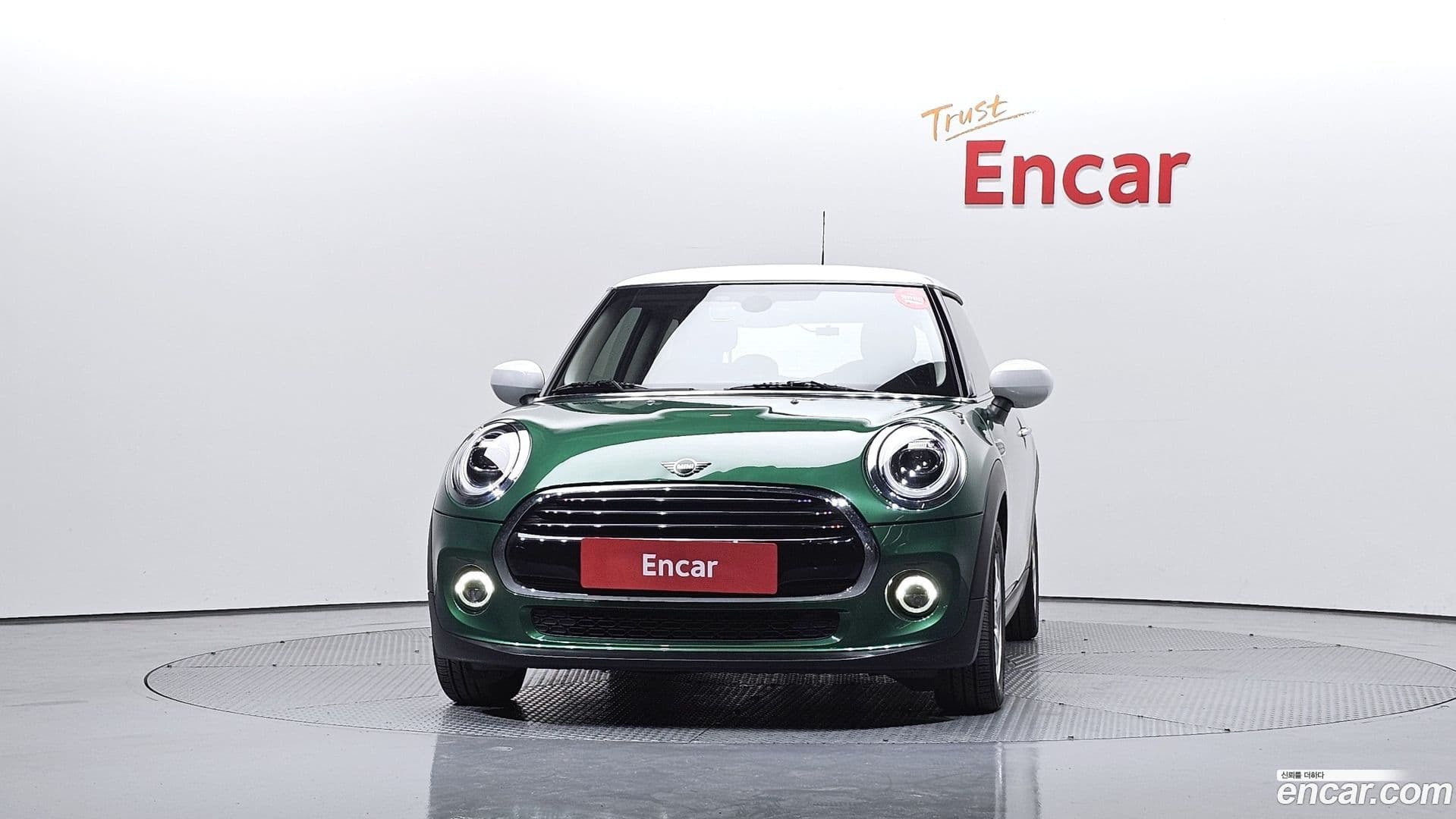 Main__Slider__Photo:Cooper Mini 2020.4-2