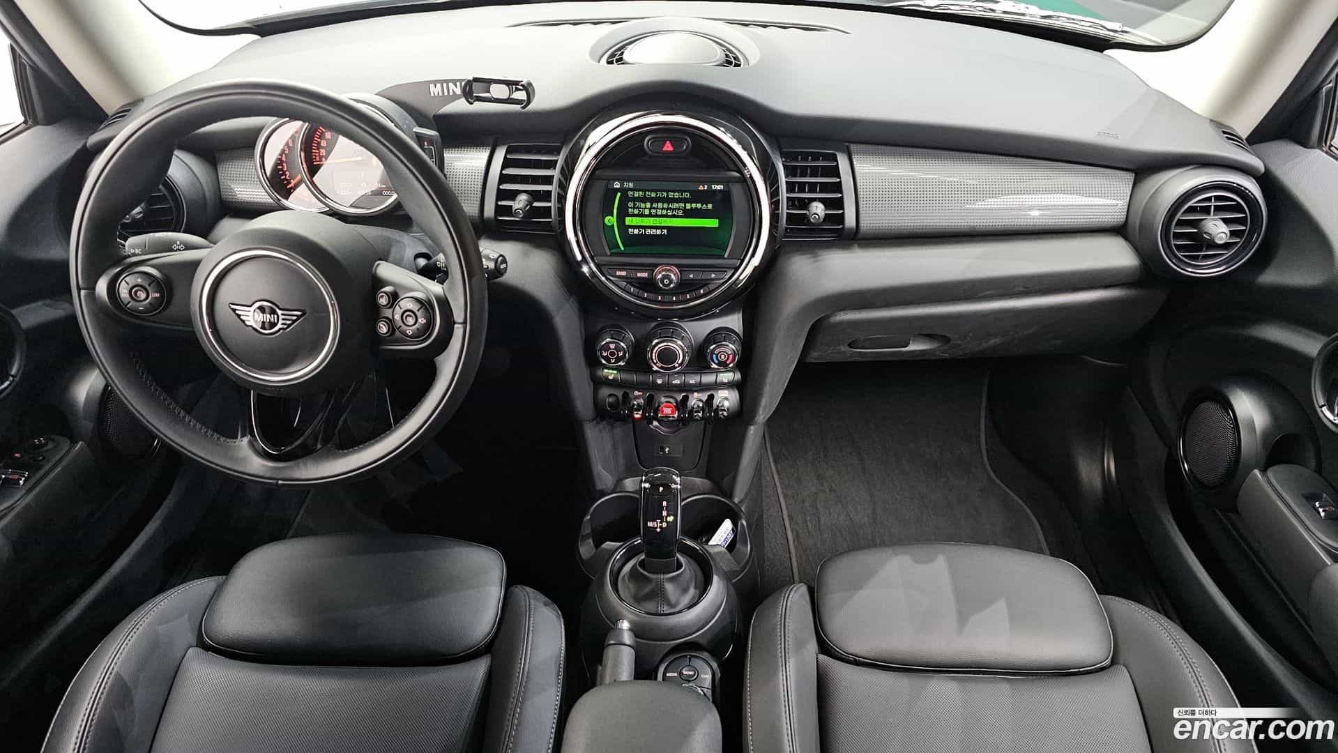 Cooper Mini 2020.4-INNER-007