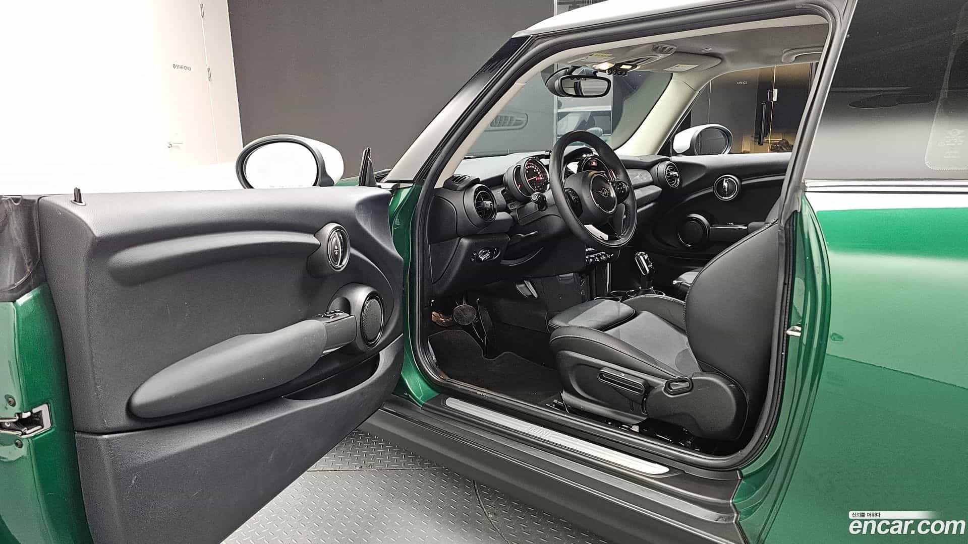 Cooper Mini 2020.4-INNER-010