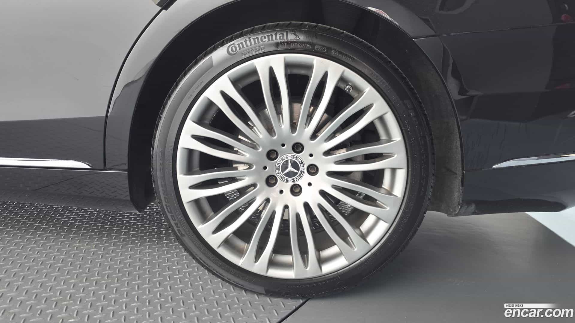S-Class Mercedes-Benz 2018.8-OUTER-031