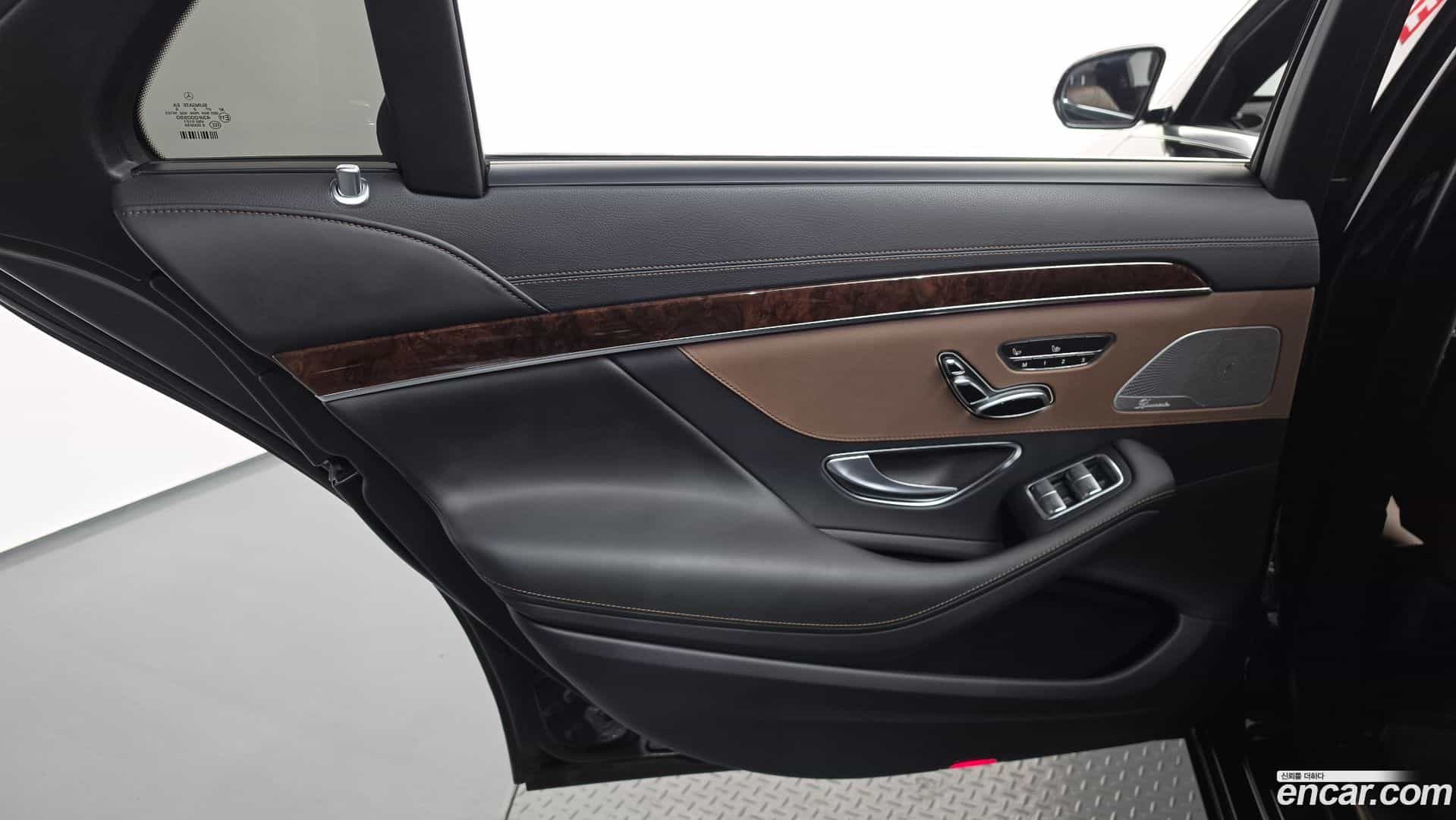S-Class Mercedes-Benz 2018.8-INNER-035