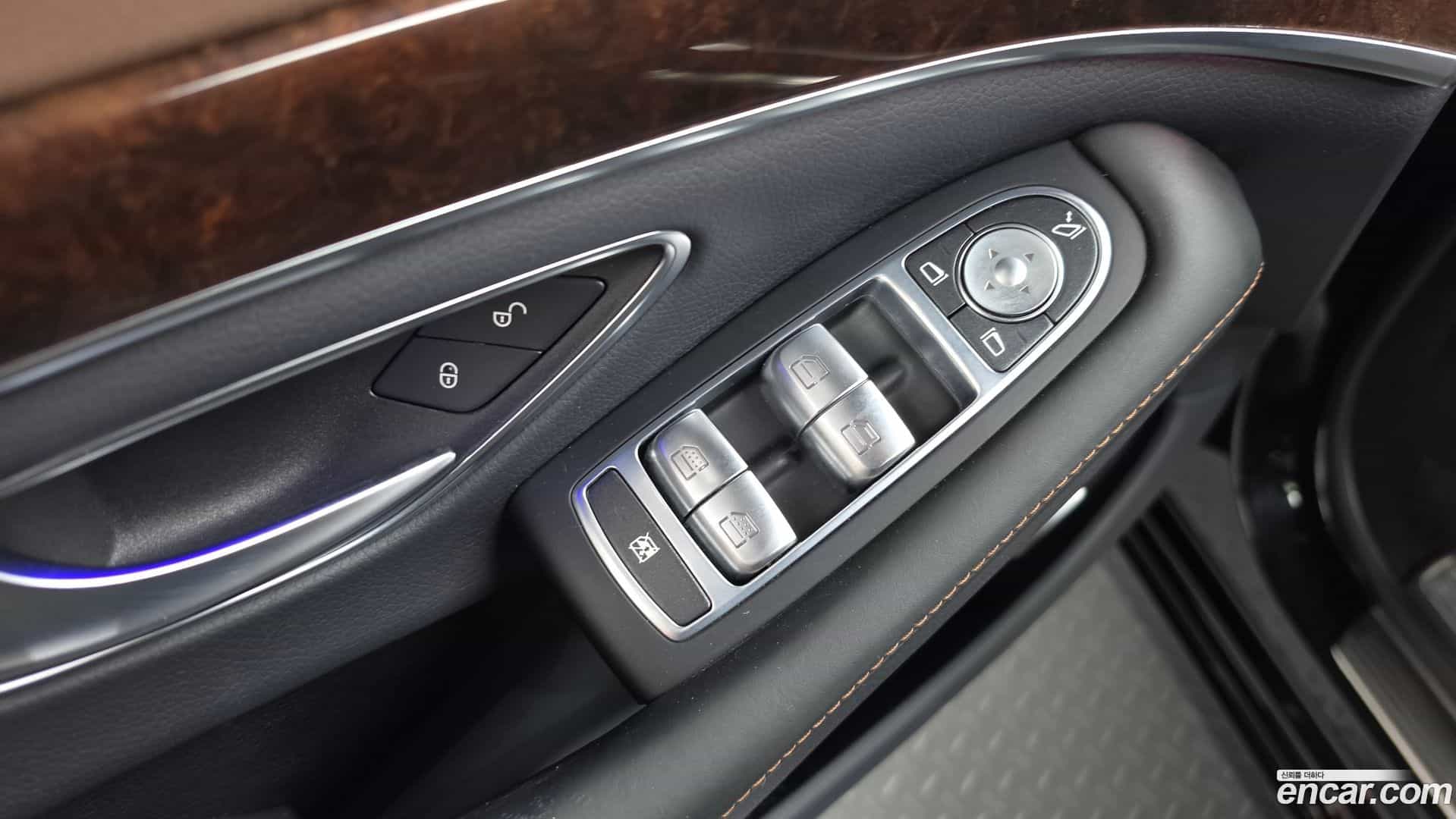 S-Class Mercedes-Benz 2018.8-OPTION-051