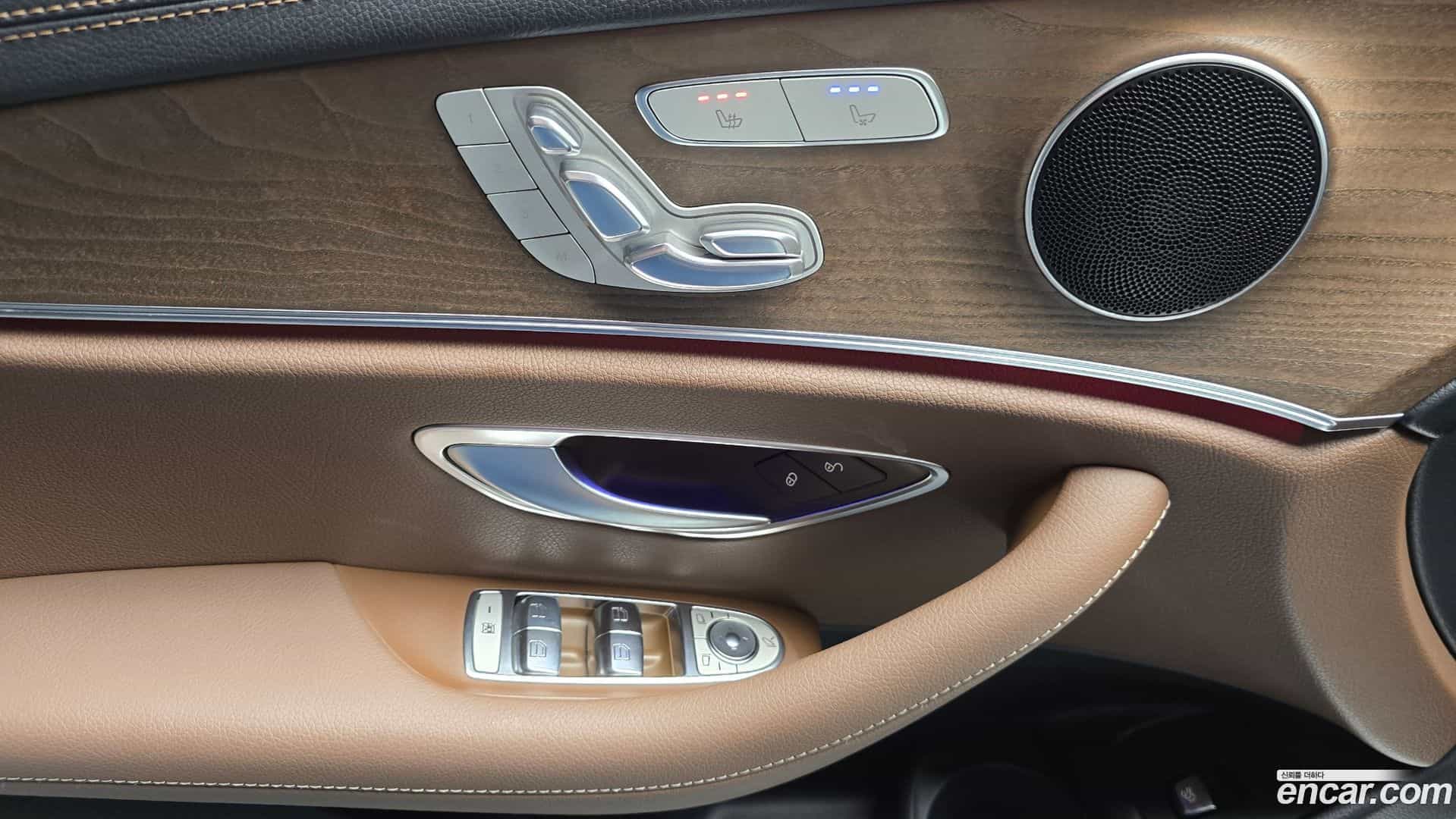 E-Class Mercedes-Benz 2021.7-OPTION-017