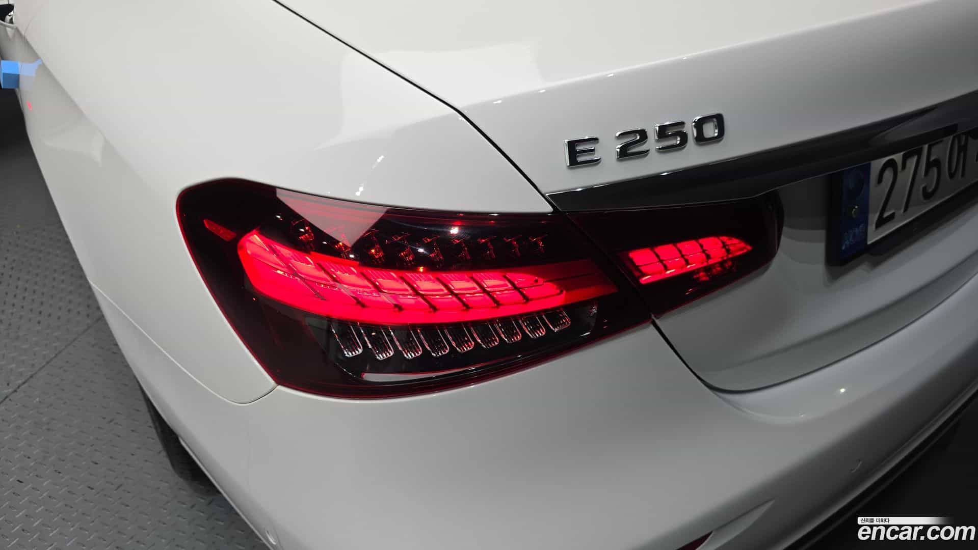 E-Class Mercedes-Benz 2021.7-OUTER-033