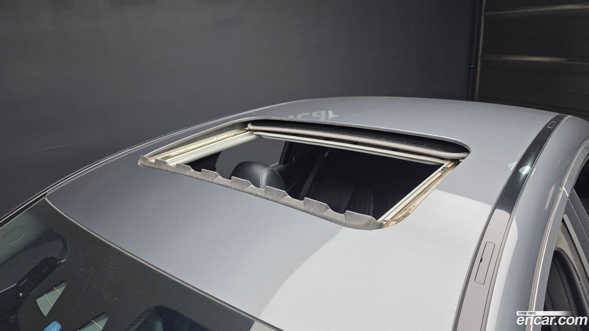 Main__Slider__Photo:E-Class Mercedes-Benz 2018.4-18
