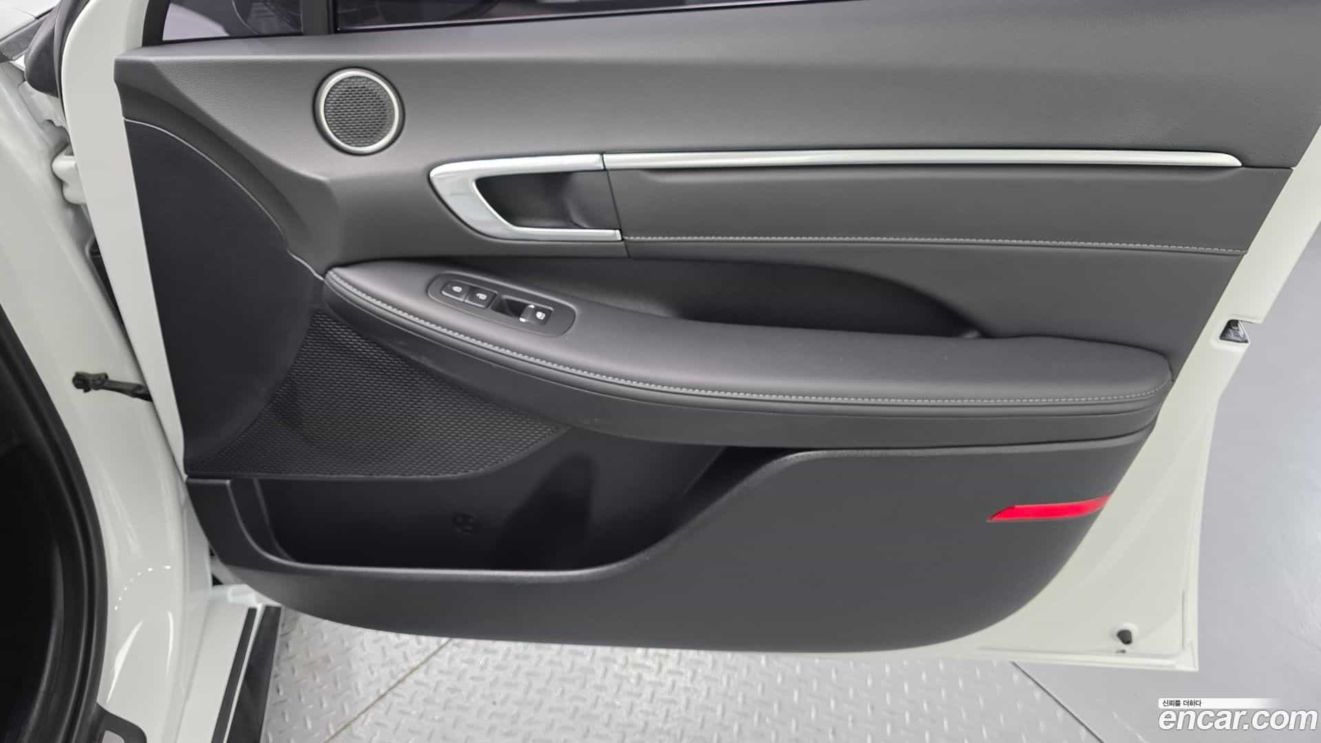 Sonata Hyundai 2022.2-INNER-034