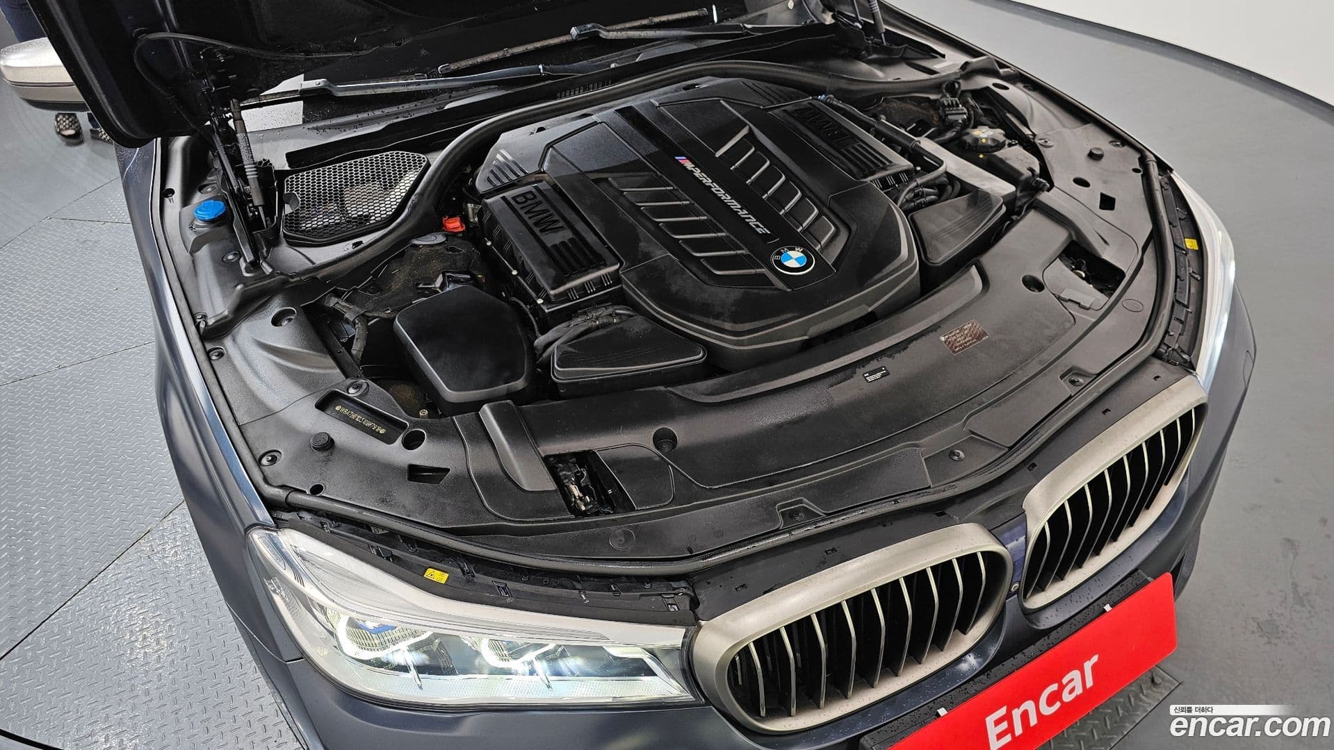 Main__Slider__Photo:7-Series BMW 2018.3-5