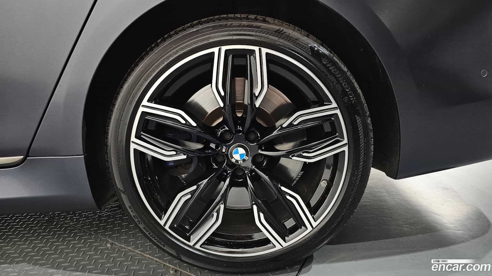 7-Series BMW 2018.3-OUTER-031