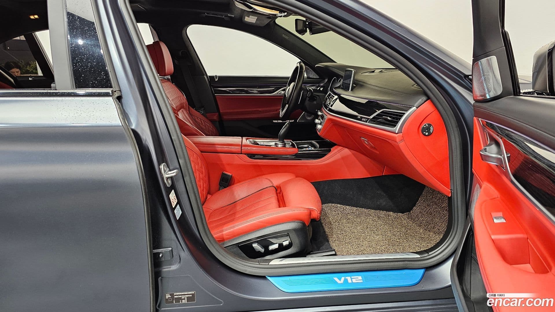 Main__Slider__Photo:7-Series BMW 2018.3-25
