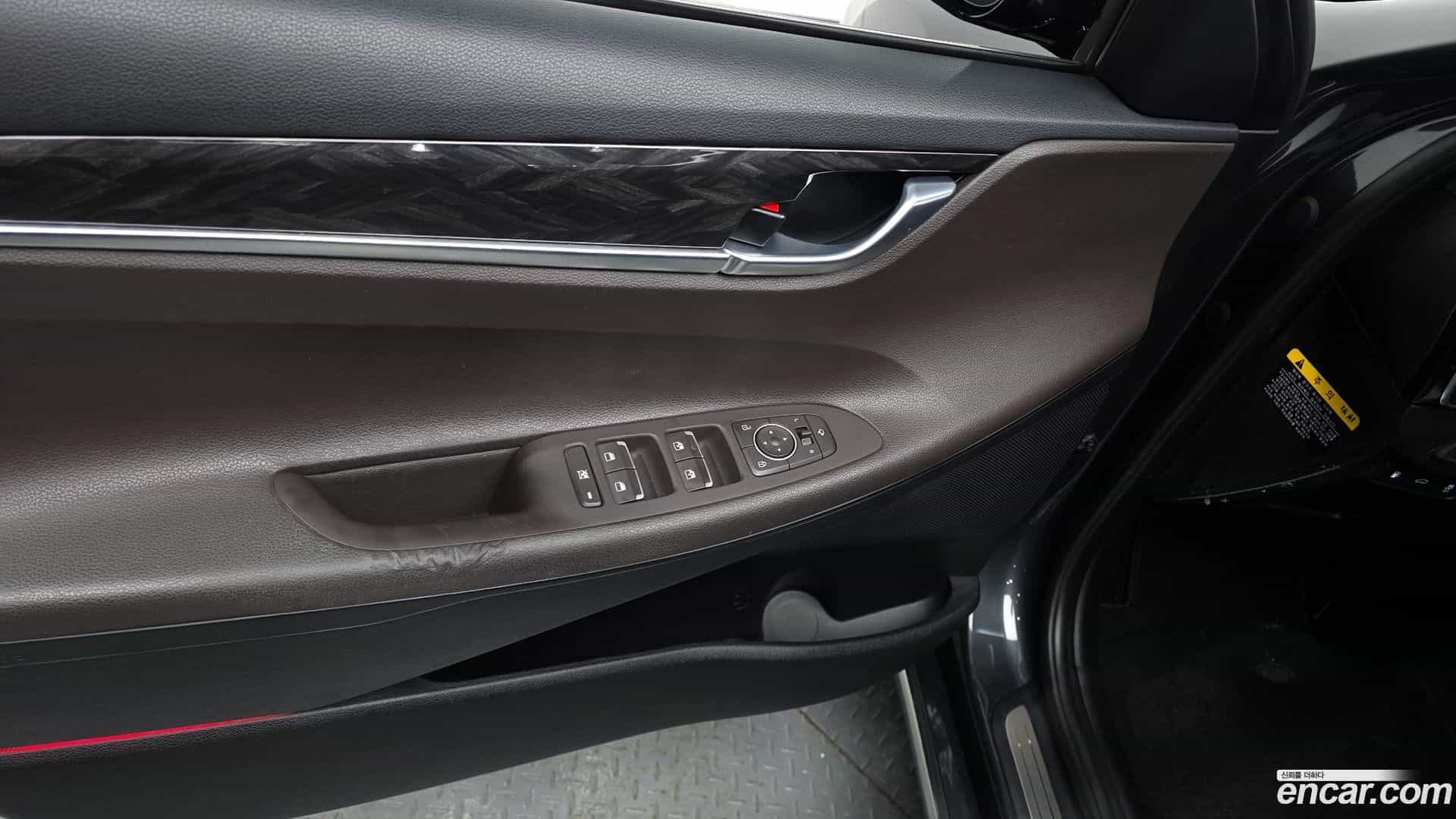 Grandeur Hyundai 2017.4-OPTION-020