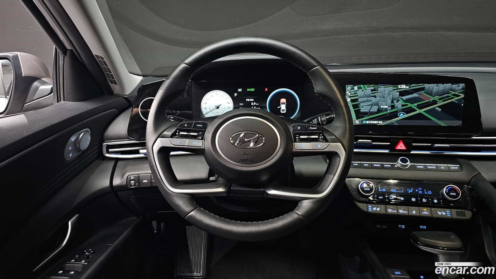 AVANTE Hyundai 2022.8-OPTION-017