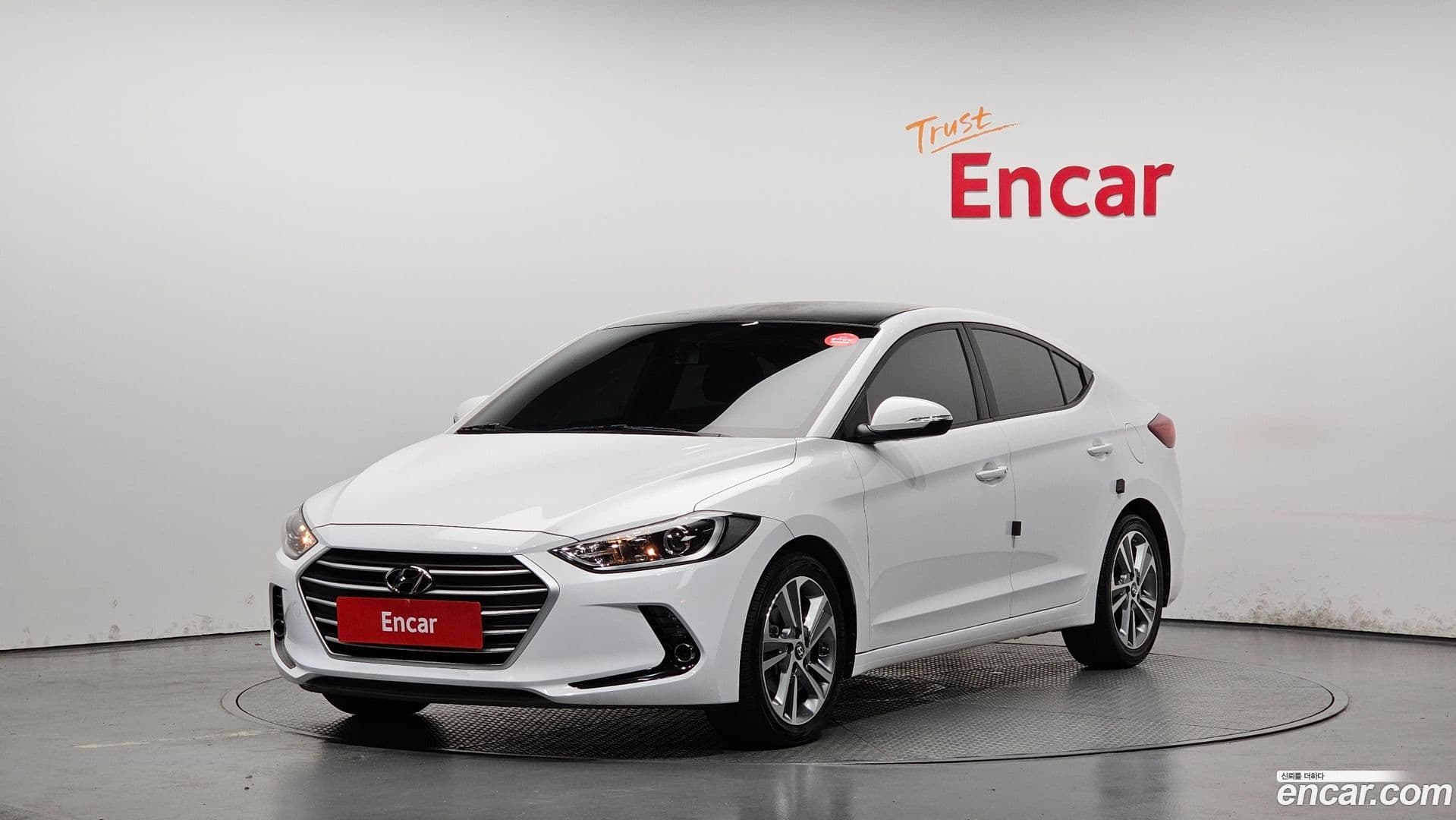Main__Slider__Photo:AVANTE Hyundai 2017.8-0