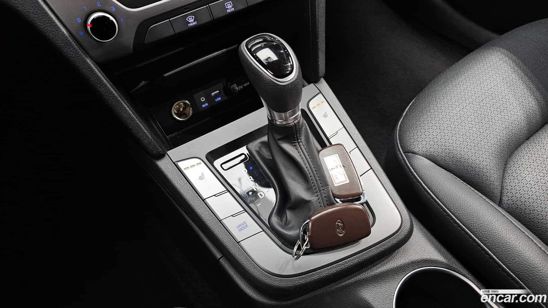 AVANTE Hyundai 2017.8-INNER-009